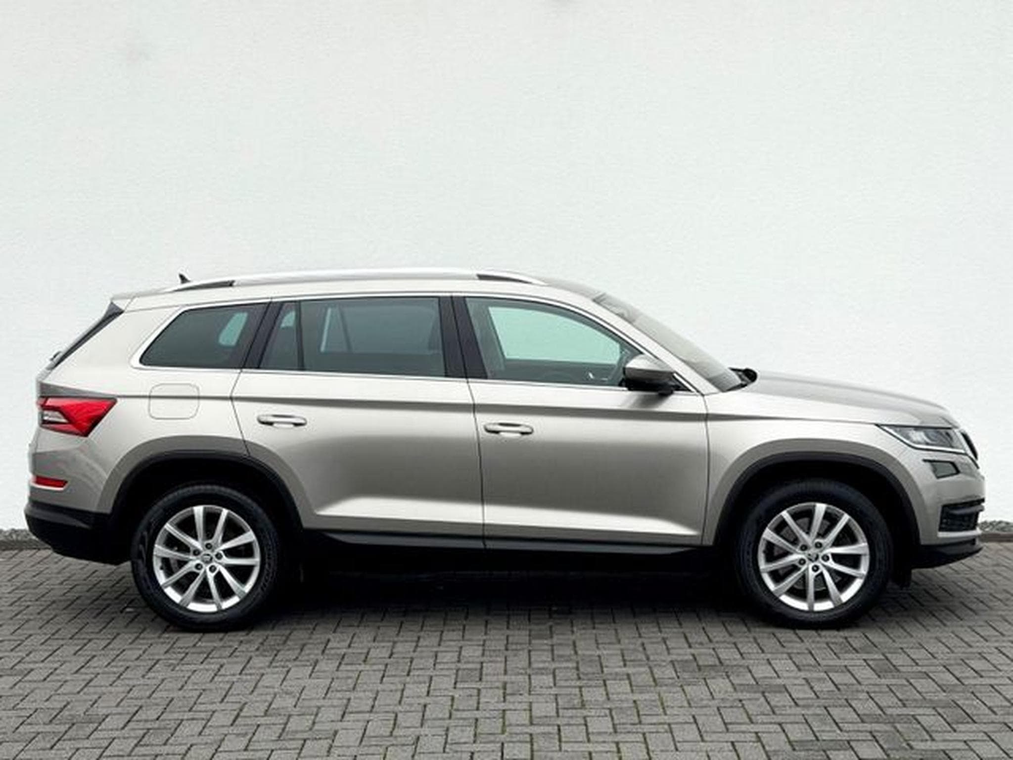 Skoda Kodiaq Kodiaq 2.0 TSI 4x4 DSG  /NAVI/LED/ACC/CAM°360/ (2018) - Photo 3