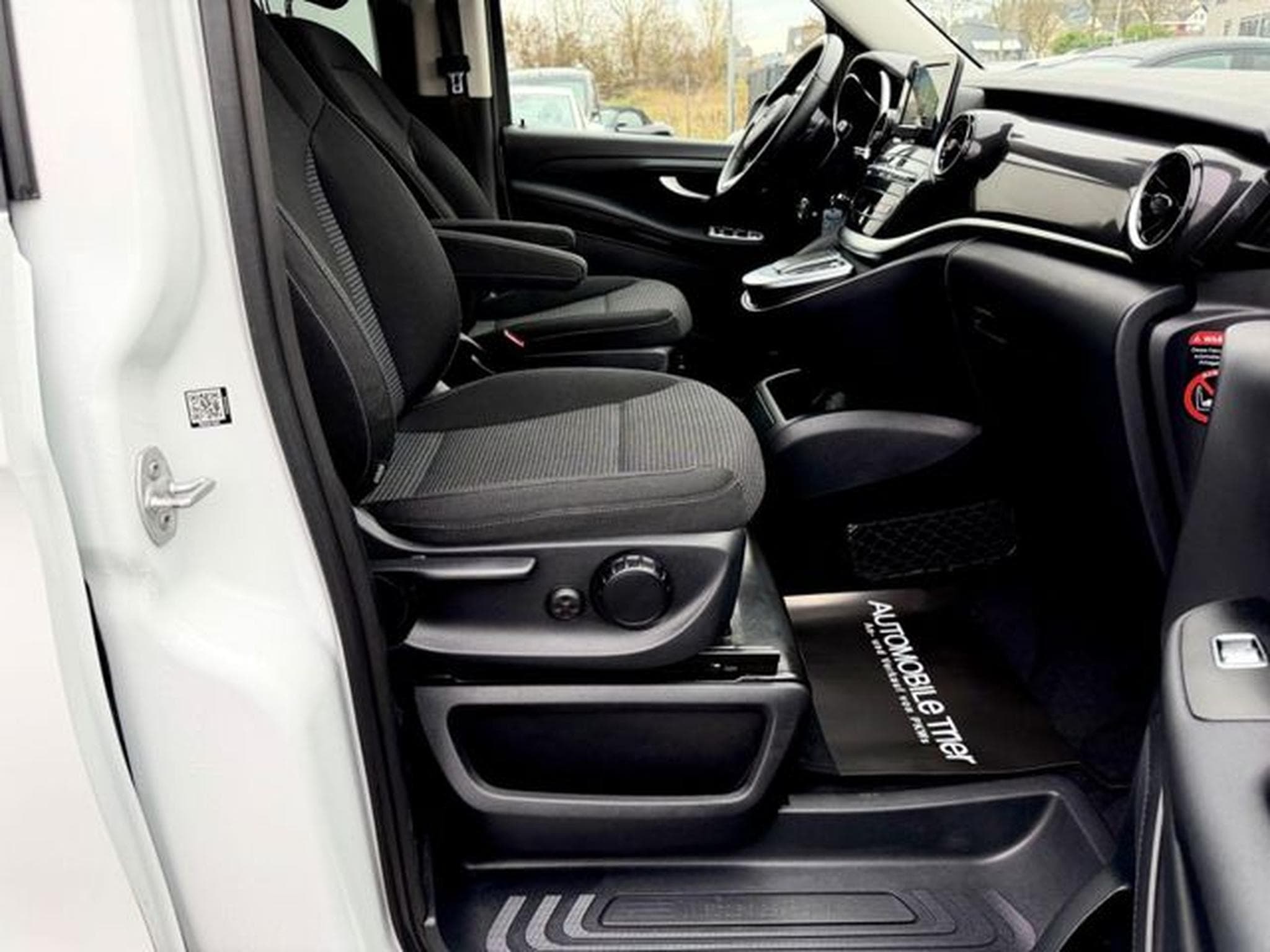 Mercedes V V 250d 4MATIC lang /NAVI/LED/AHK/CAM/GARANTIE/ (2021) - Photo 12