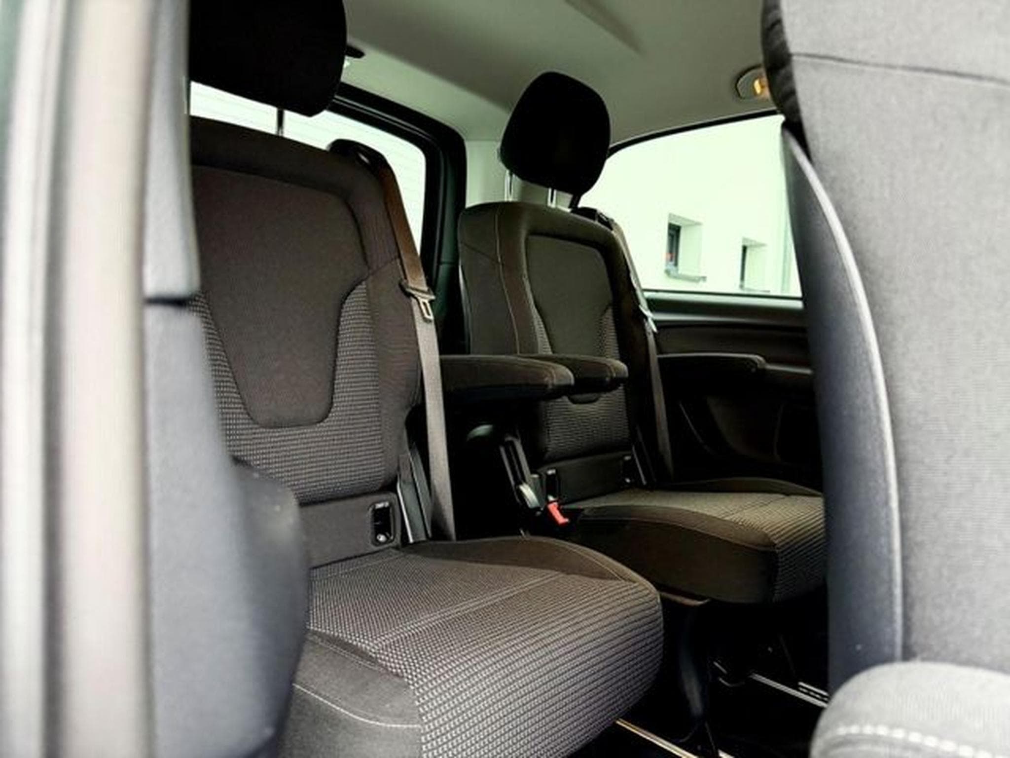 Mercedes V V 250d 4MATIC lang /NAVI/LED/AHK/CAM/GARANTIE/ (2021) - Photo 15