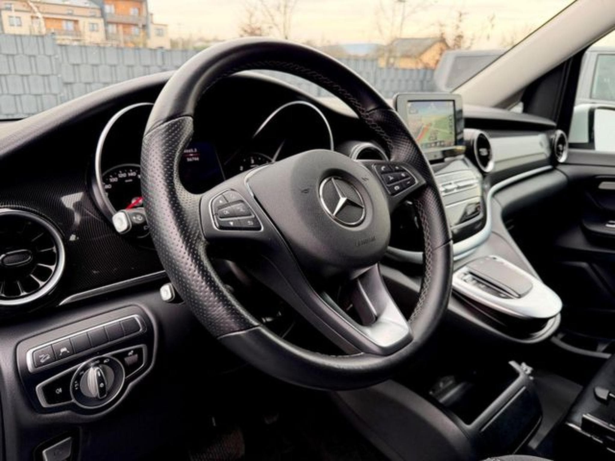 Mercedes V V 250d 4MATIC lang /NAVI/LED/AHK/CAM/GARANTIE/ (2021) - Photo 9