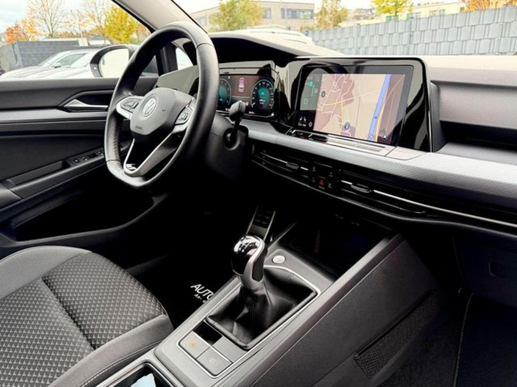 VW Golf Golf 8 Lim. 1.5 TSI /NAVI/LED/ACC/HUD/CAM/GARANT (2023) - Photo 12