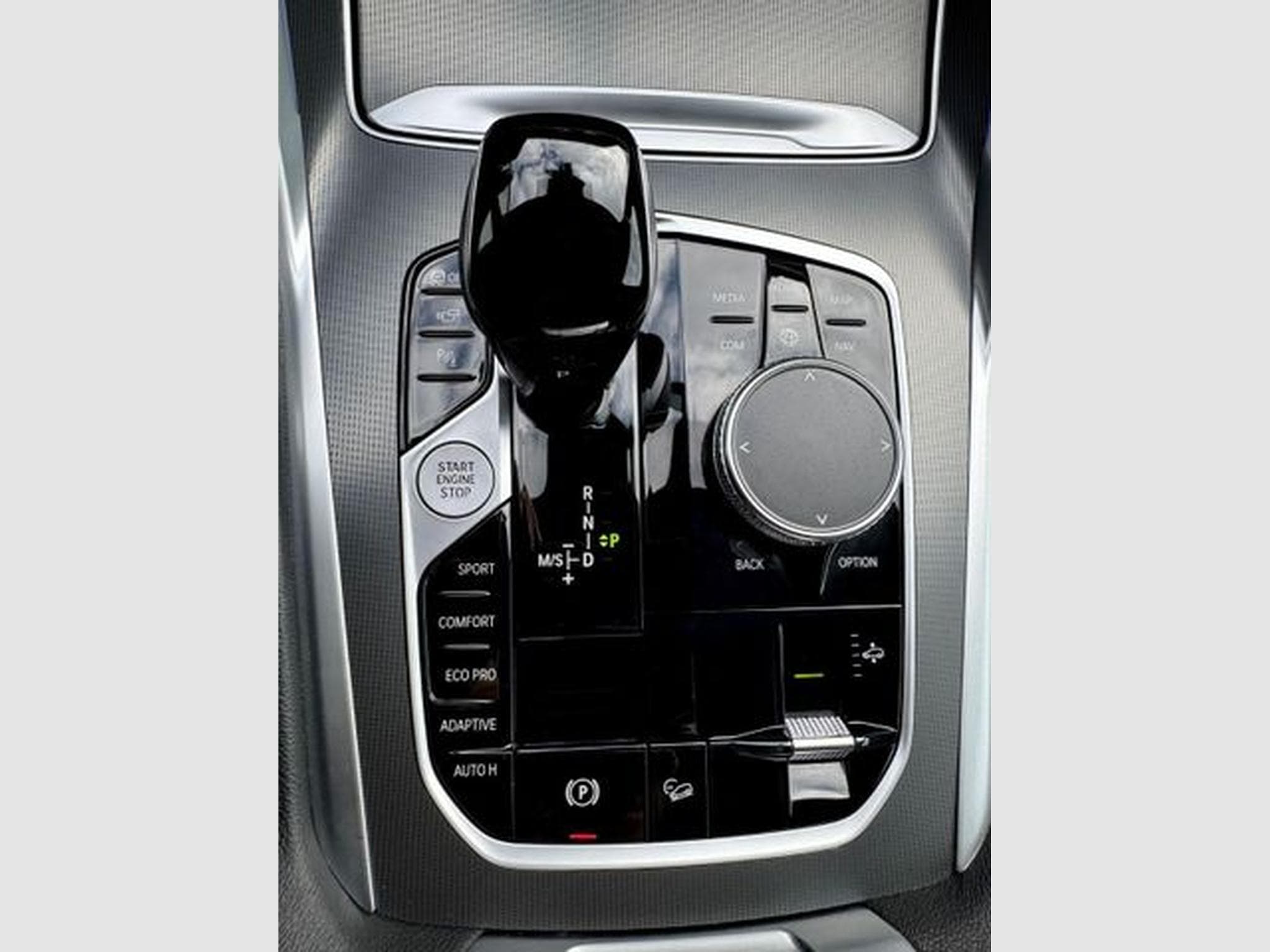 BMW X6 X6 xDrive 30 d M Sport Paket /LASER/HUD/H&amp;K/CAM (2022) - Foto 16