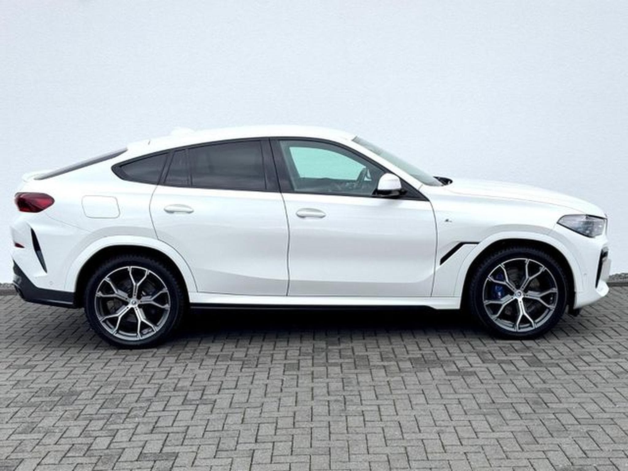 BMW X6 X6 xDrive 30 d M Sport Paket /LASER/HUD/H&amp;K/CAM (2022) - Foto 4