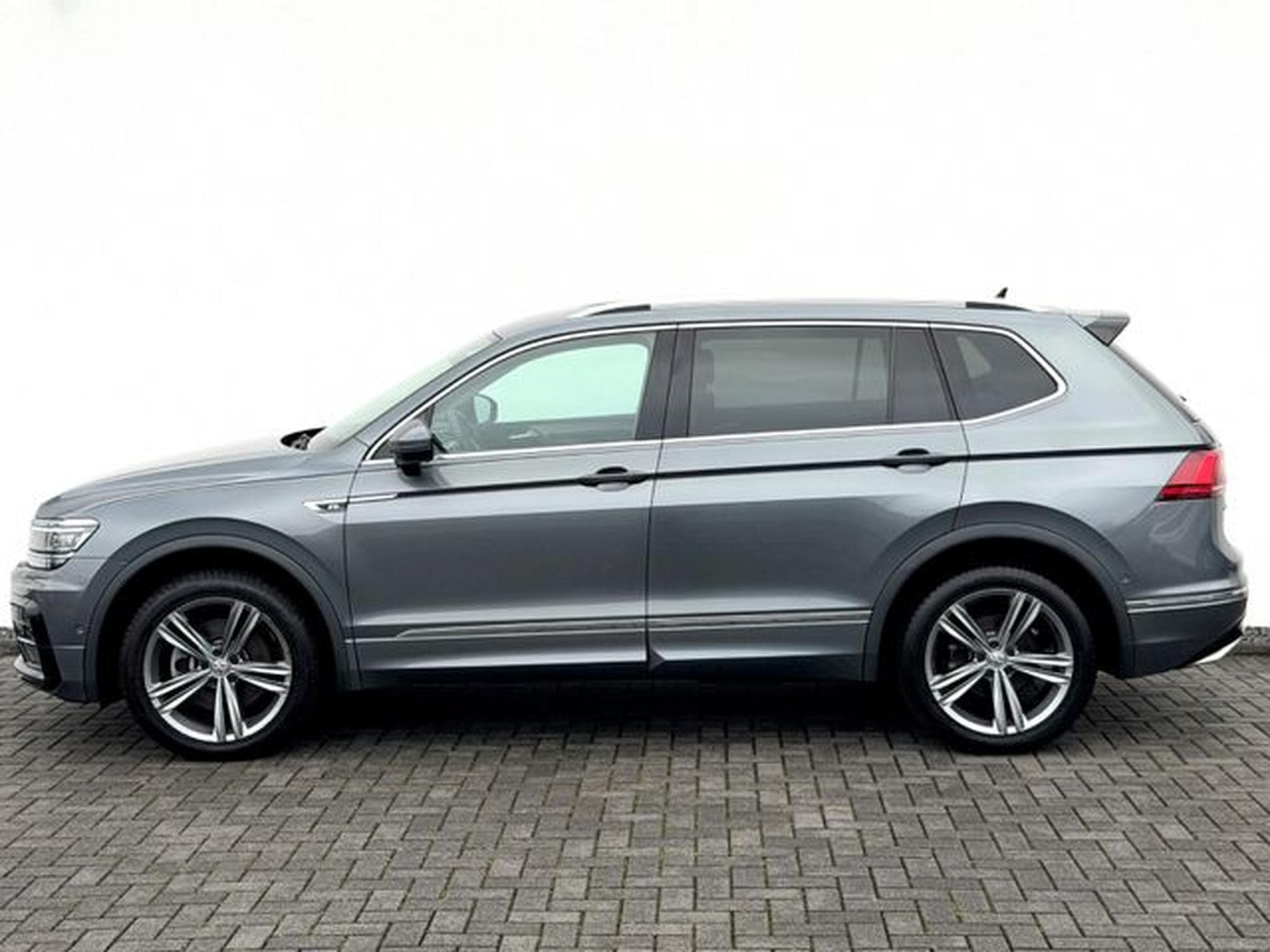 VW Tiguan Tiguan Allspace R Line 2.0 TSI DSG 4Motion (2019) - Photo 8