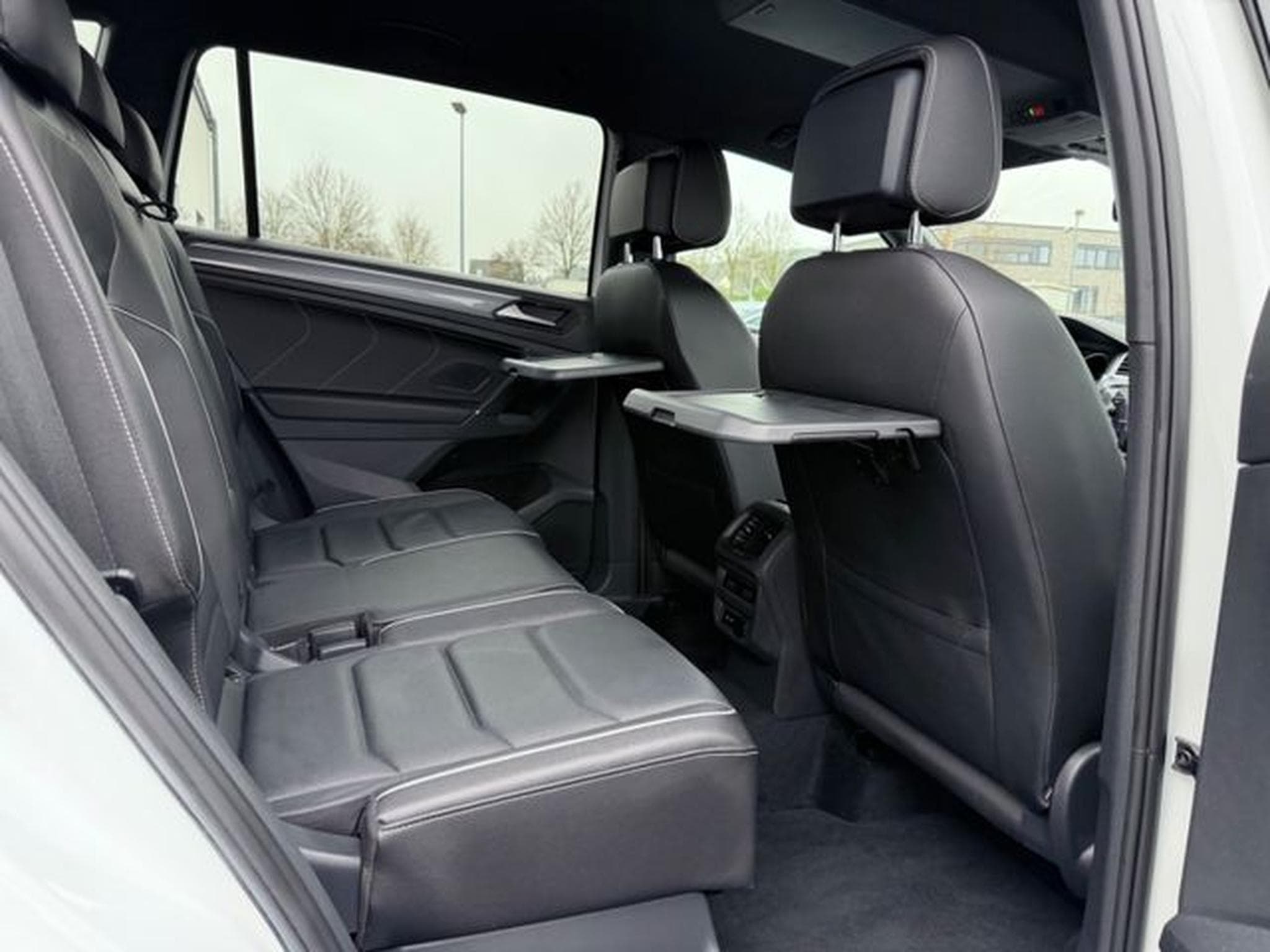 VW Tiguan Tiguan Allspace 3 x R Line 2.0 TSI DSG  4Motion (2020) - Photo 15