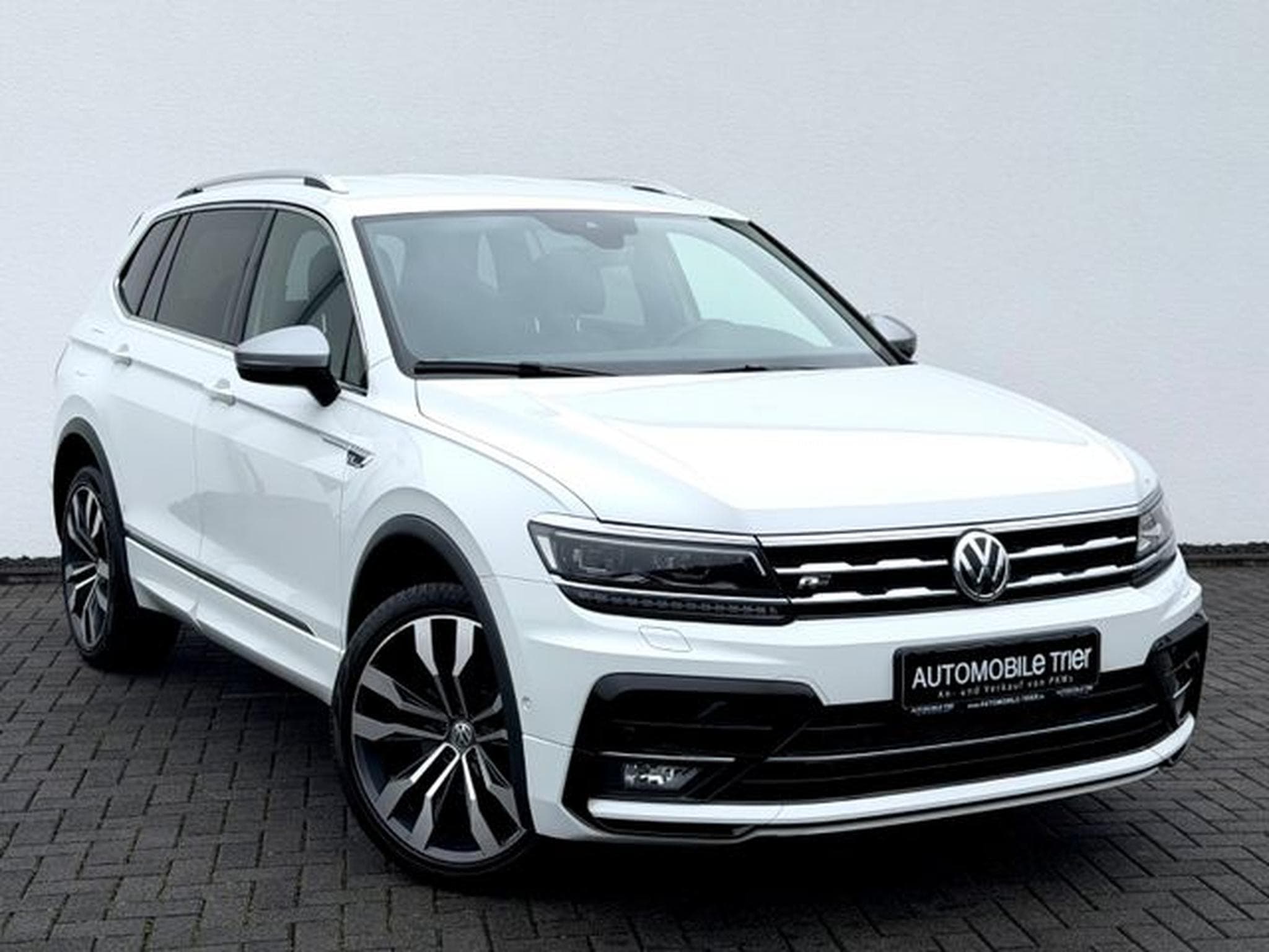 VW Tiguan Tiguan Allspace 3 x R Line 2.0 TSI DSG  4Motion (2020) - Photo 3