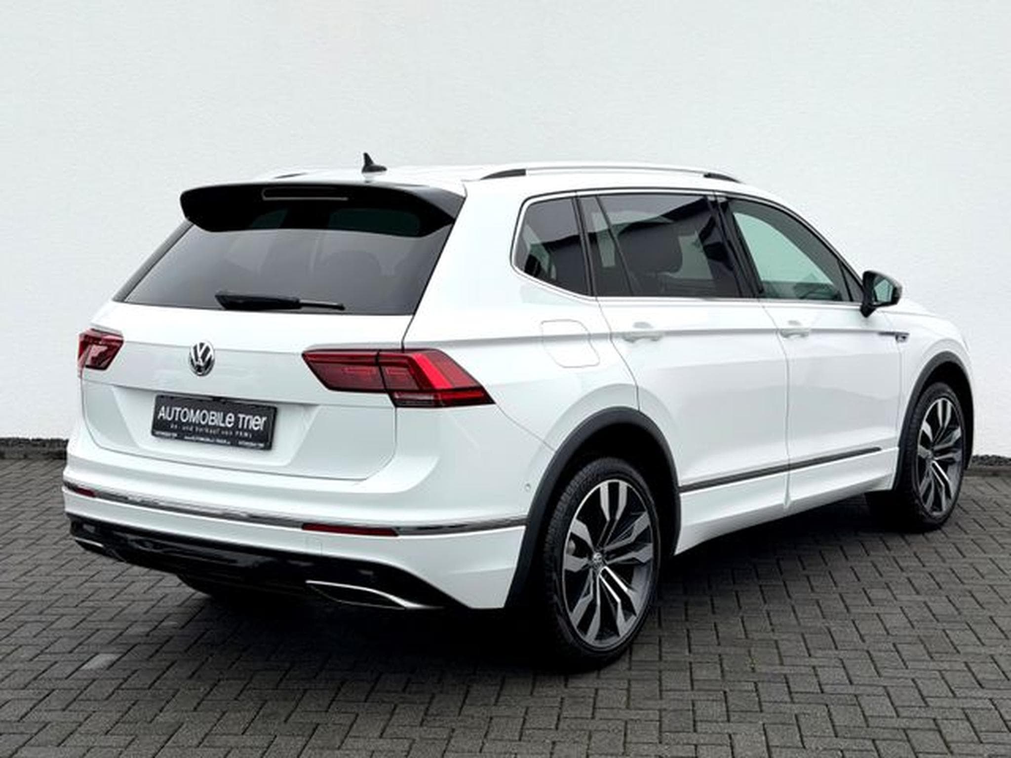 VW Tiguan Tiguan Allspace 3 x R Line 2.0 TSI DSG  4Motion (2020) - Photo 5