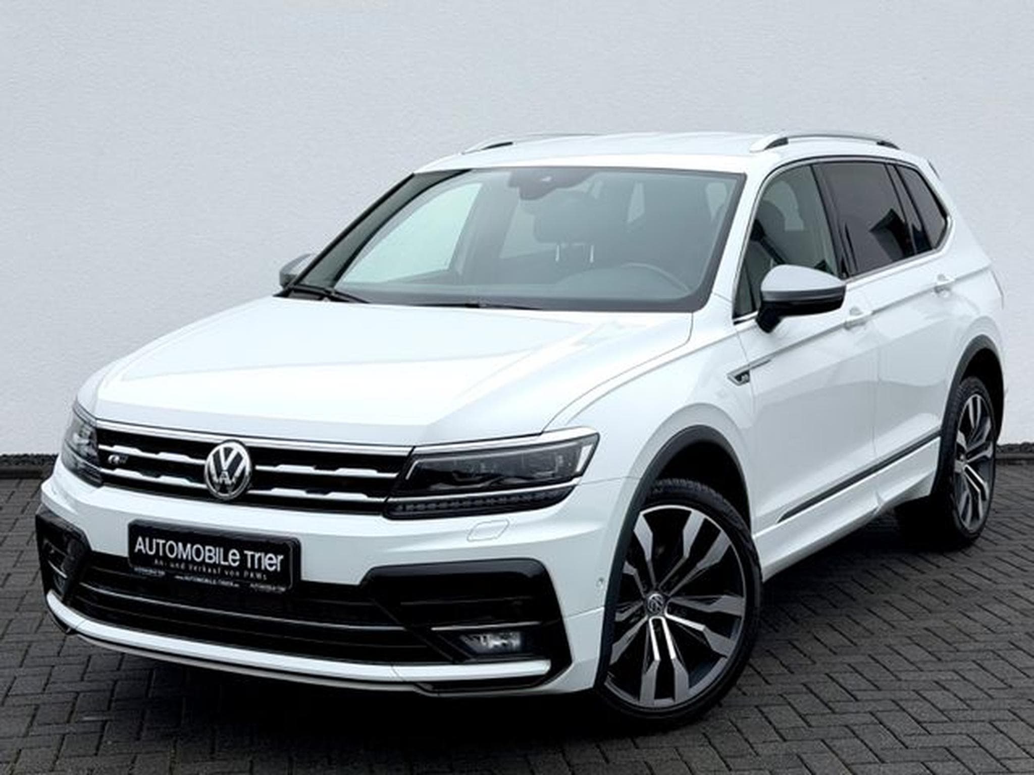 VW Tiguan Tiguan Allspace 3 x R Line 2.0 TSI DSG  4Motion (2020) - Photo 1