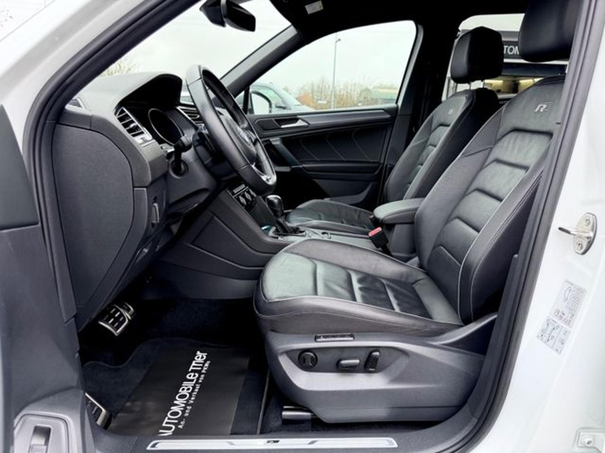 VW Tiguan Tiguan Allspace 3 x R Line 2.0 TSI DSG  4Motion (2020) - Photo 9