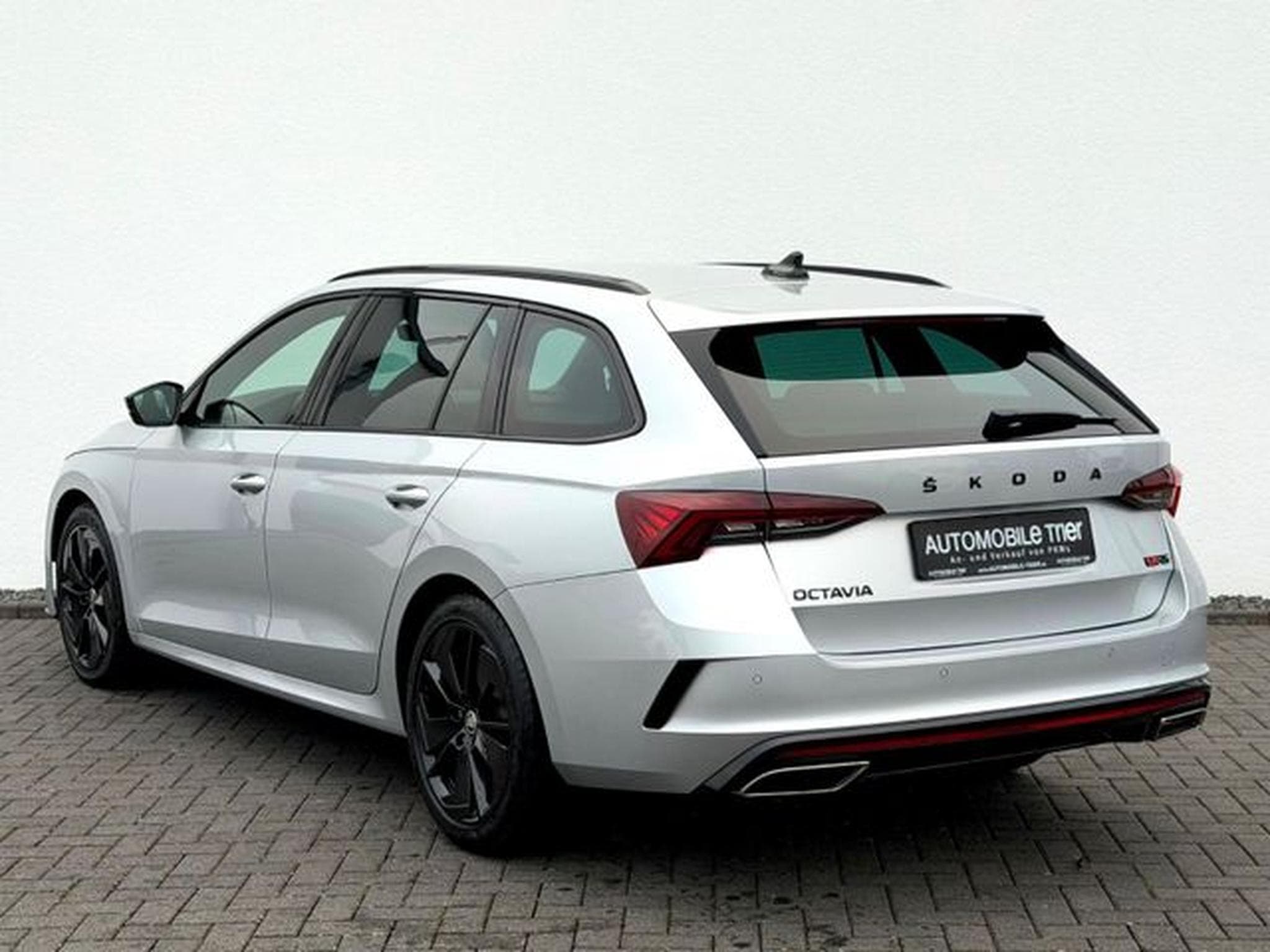 Skoda Octavia Octavia Combi RS 2.0 TDI DSG /NAVI/LED/HUD/AHK/ (2022) - Photo 7