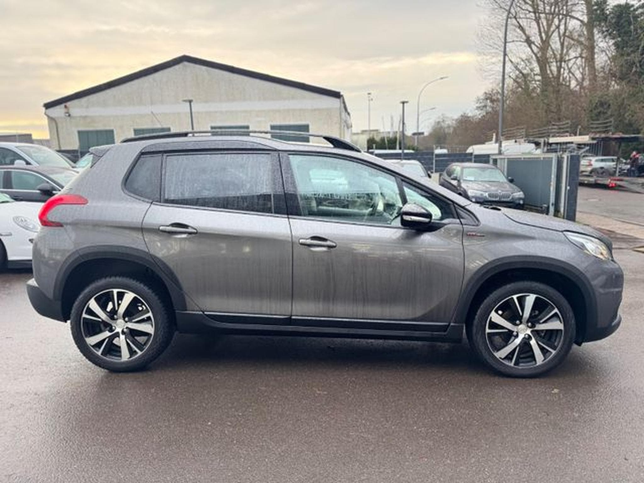 Peugeot 2008 2008 BLUE HDI 100 *GT-LINE*PANORAMA*SPORTSITZE* (2019) - Photo 14