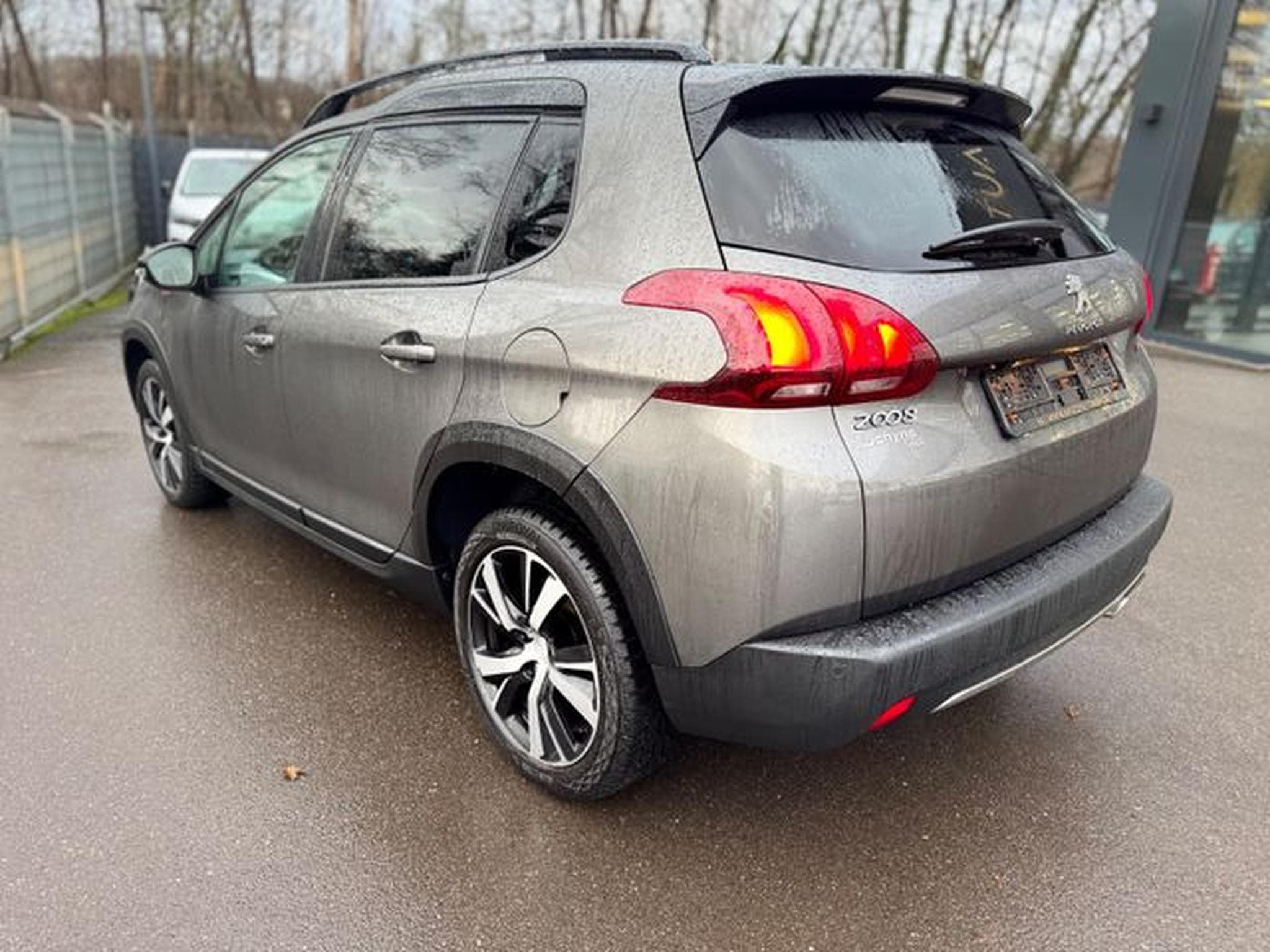 Peugeot 2008 2008 BLUE HDI 100 *GT-LINE*PANORAMA*SPORTSITZE* (2019) - Photo 8