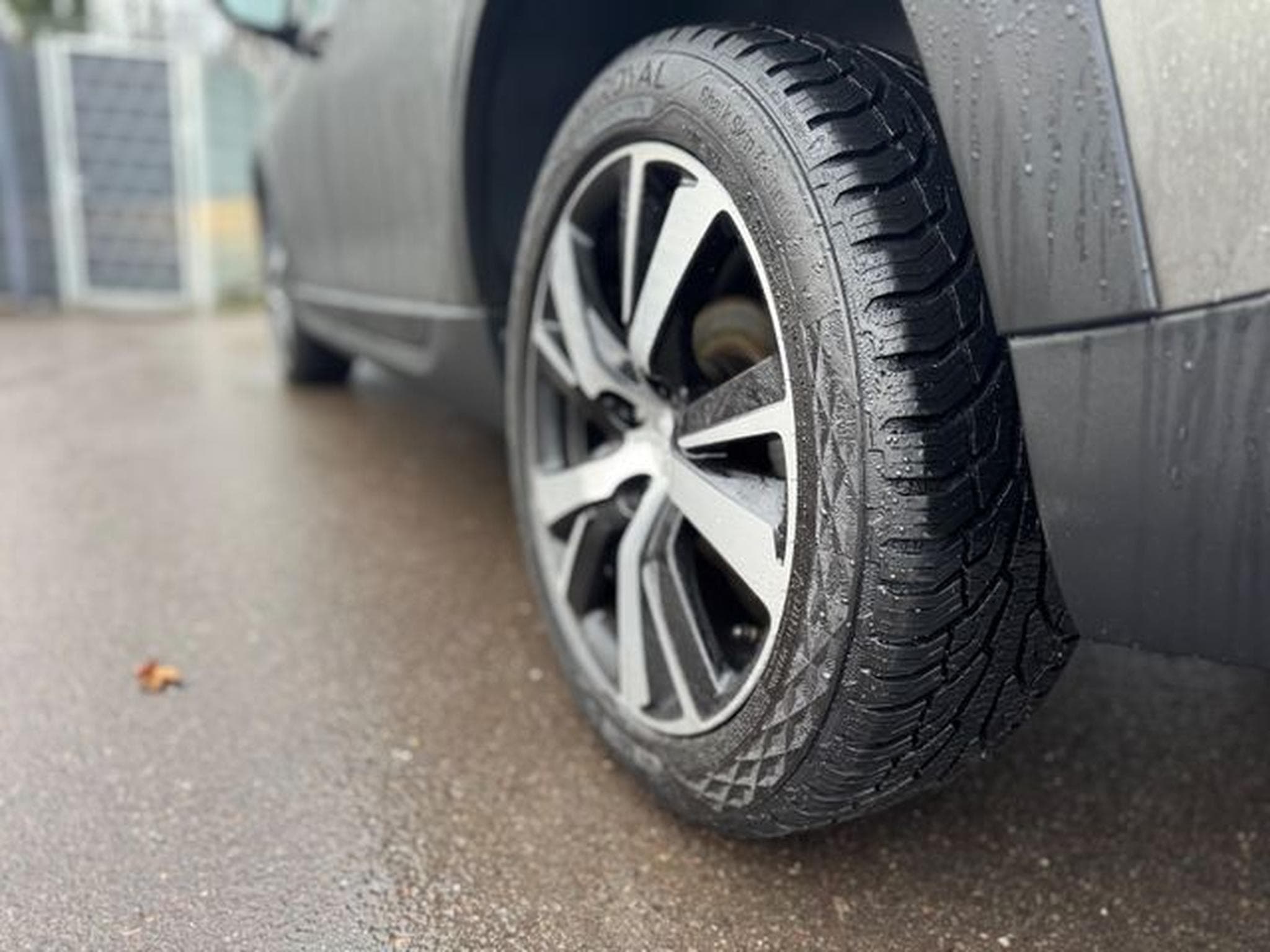 Peugeot 2008 2008 BLUE HDI 100 *GT-LINE*PANORAMA*SPORTSITZE* (2019) - Photo 9