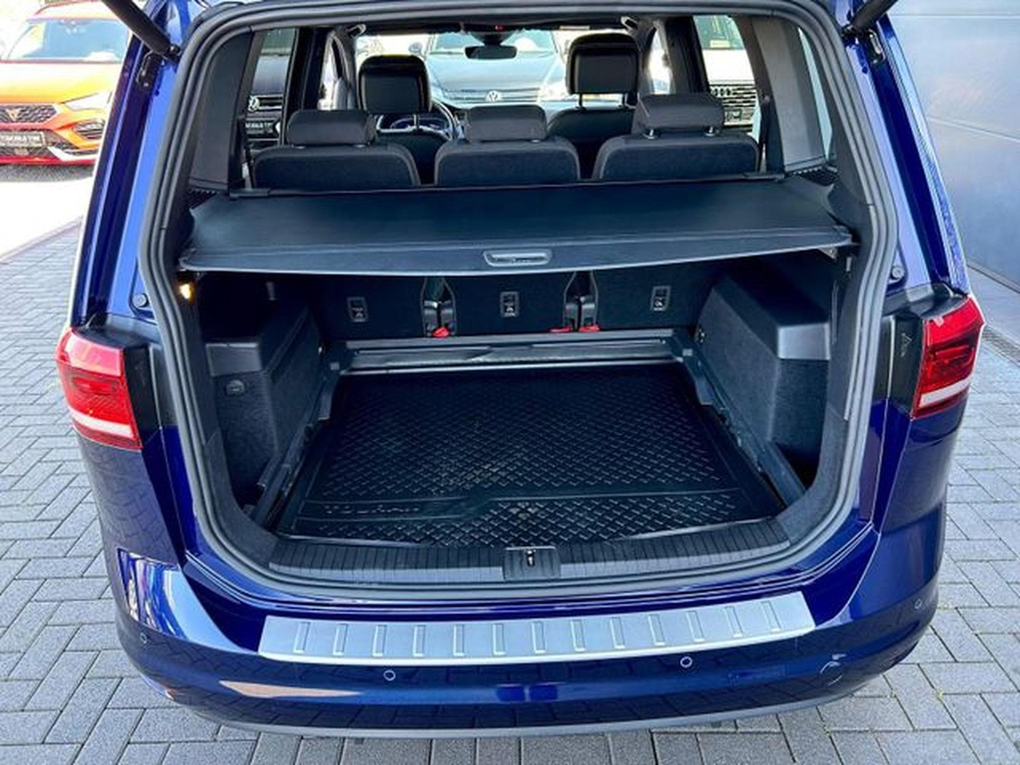 VW Touran Touran 1.5 TSI DSG /NAVI/LED/ACC/CAM/GARANTIE/ (2021) - Foto 14