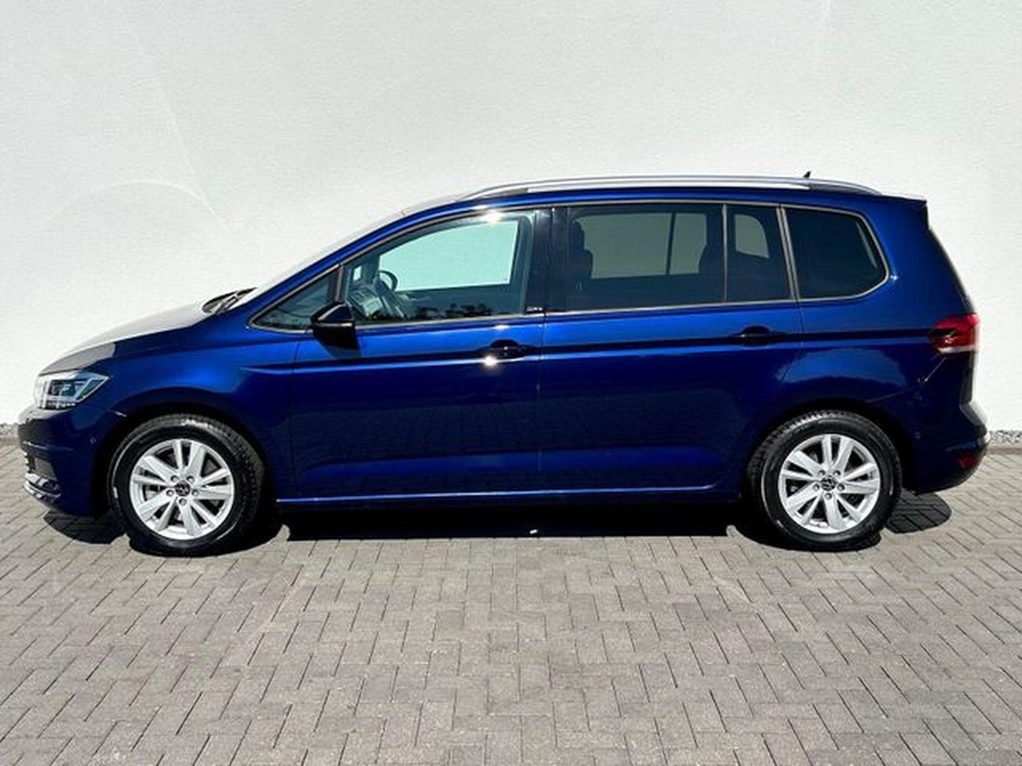 VW Touran Touran 1.5 TSI DSG /NAVI/LED/ACC/CAM/GARANTIE/ (2021) - Foto 8