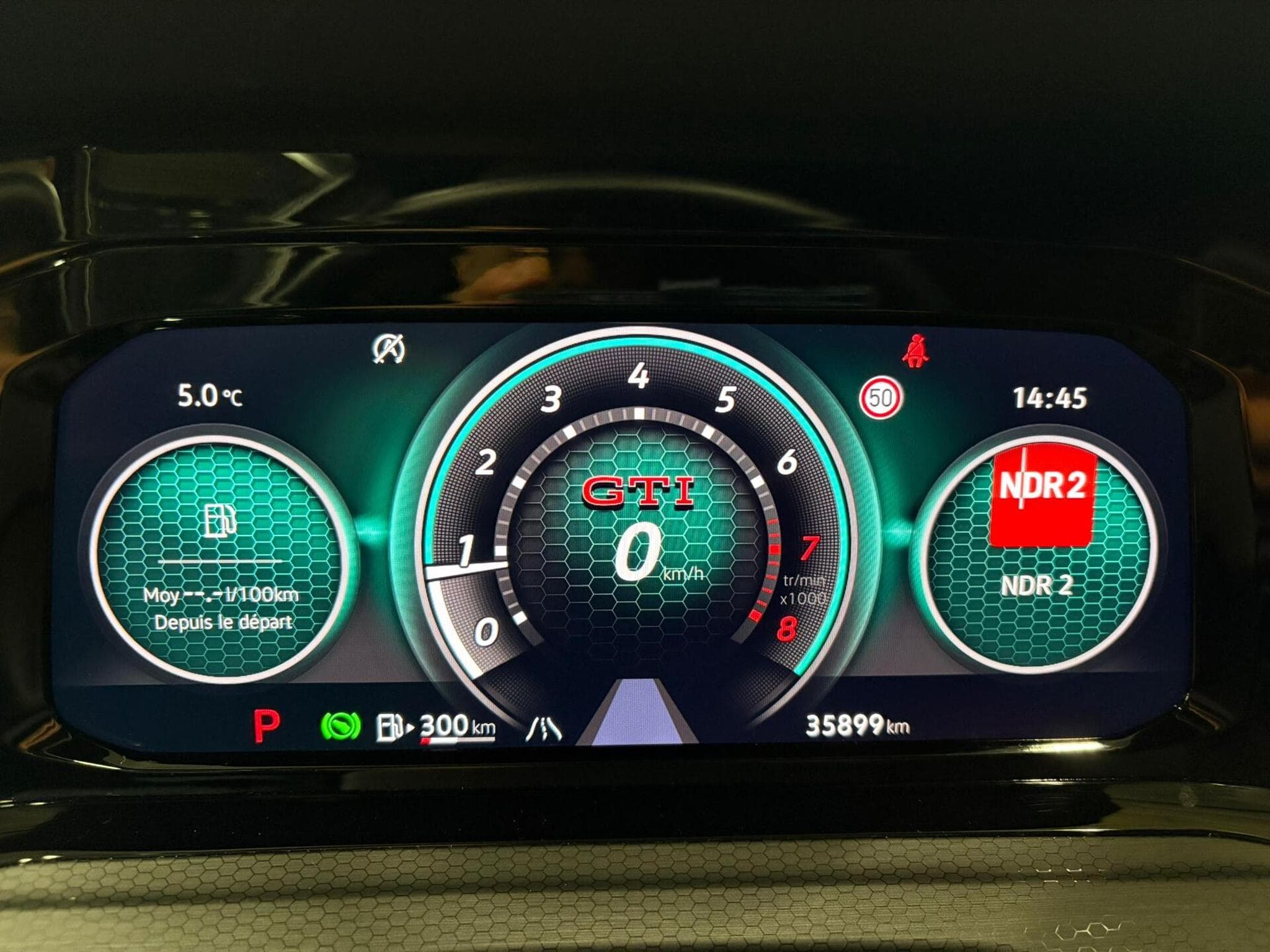 VW Golf GTI 2.0 TSI  245 CH DSG7 (2022) - Photo 9