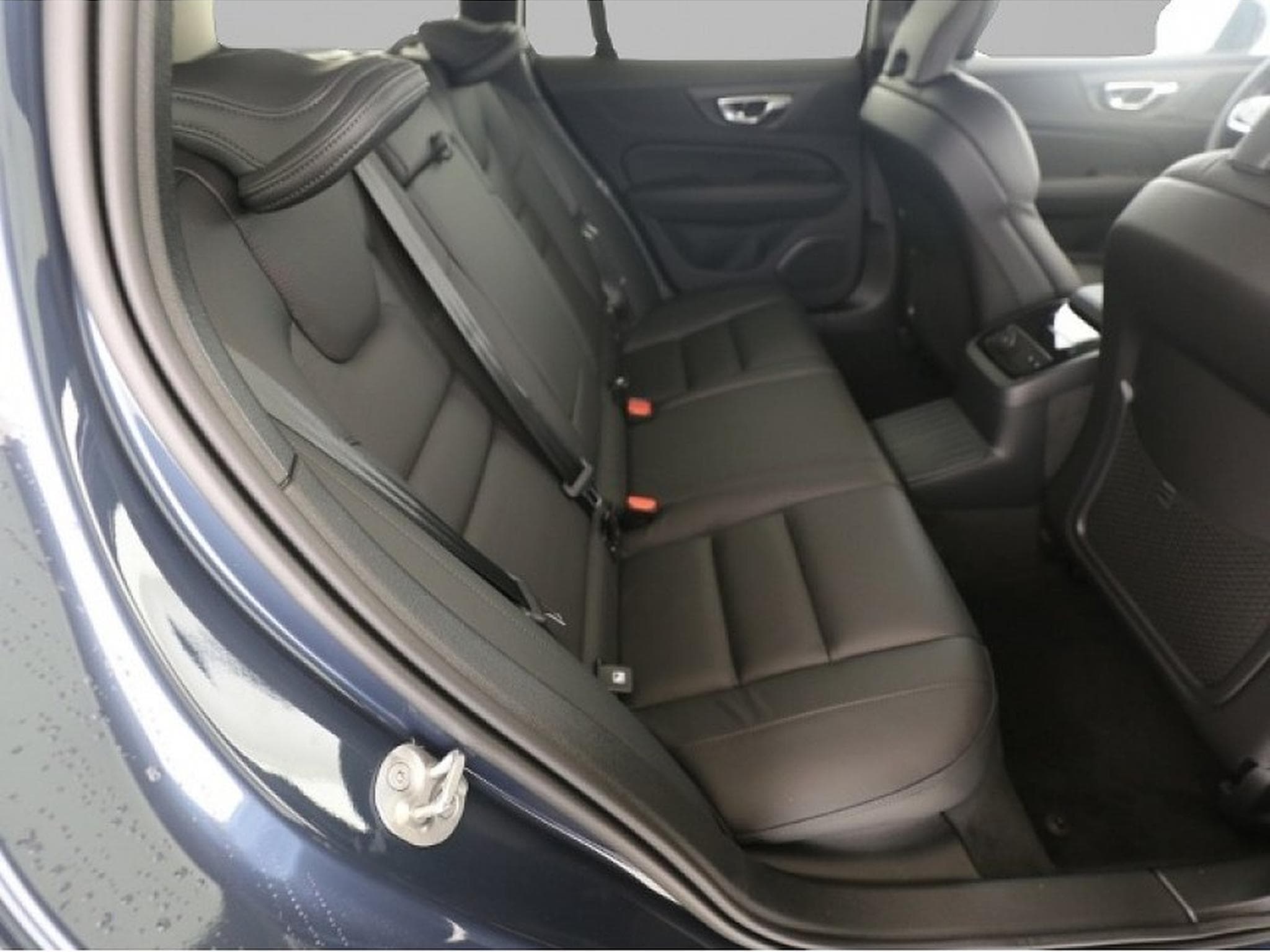 Volvo V60 (2024) - Photo 4