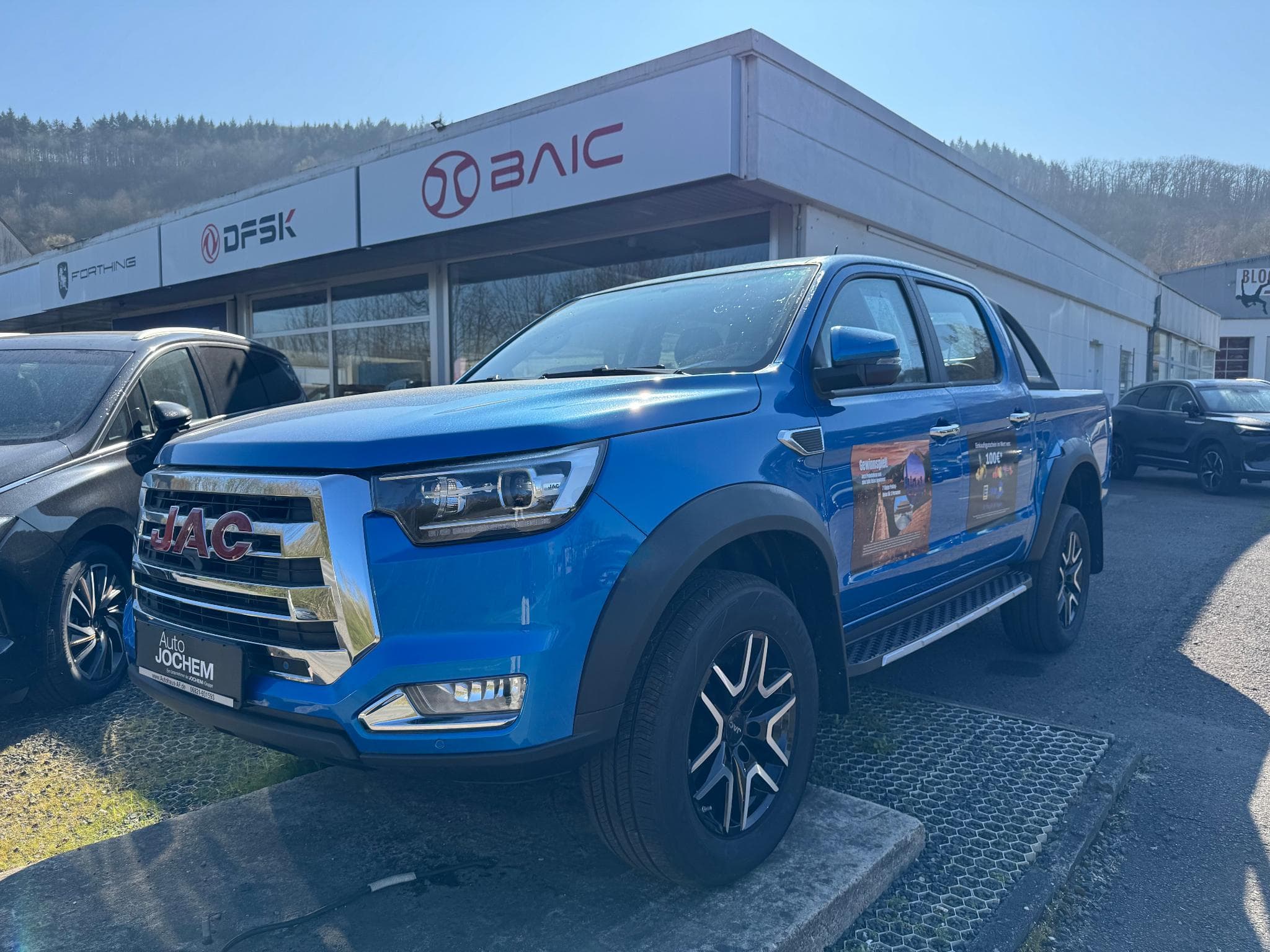 JAC 8 Pro 2,4L 4x4 3t AHL Pickup 360-Kamera (2025) - Photo 1