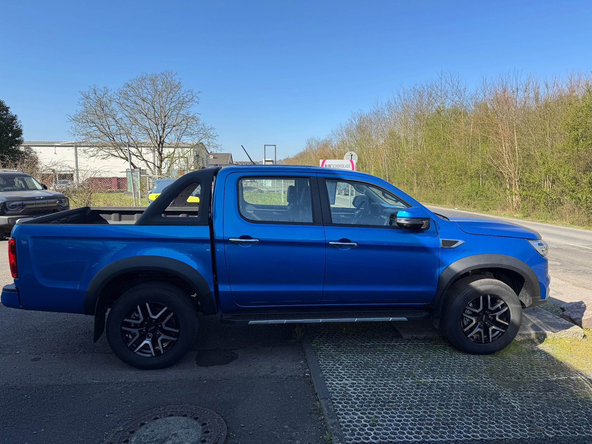 JAC 8 Pro 2,4L 4x4 3t AHL Pickup 360-Kamera (2025) - Photo 5