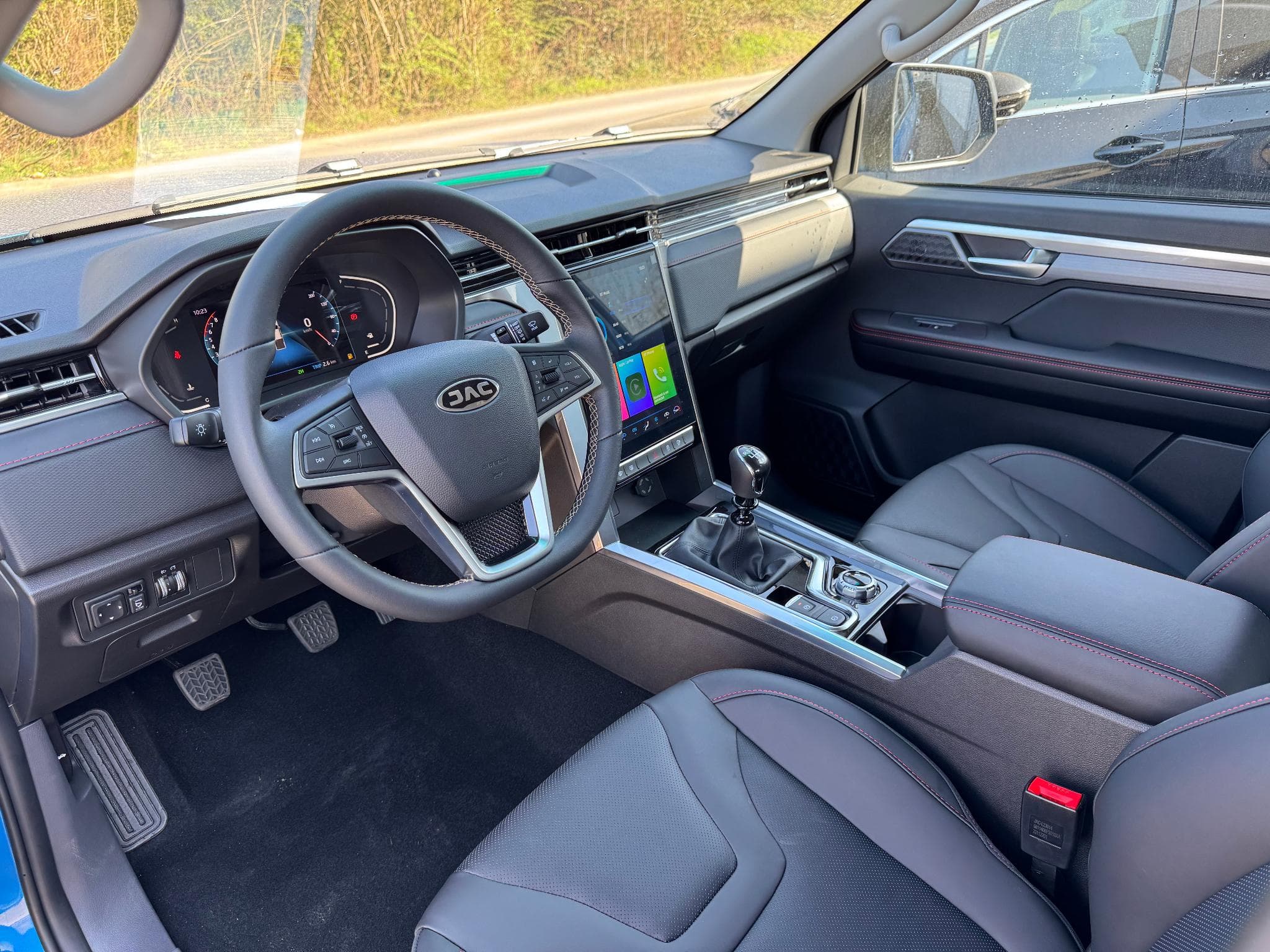 JAC 8 Pro 2,4L 4x4 3t AHL Pickup 360-Kamera (2025) - Photo 7