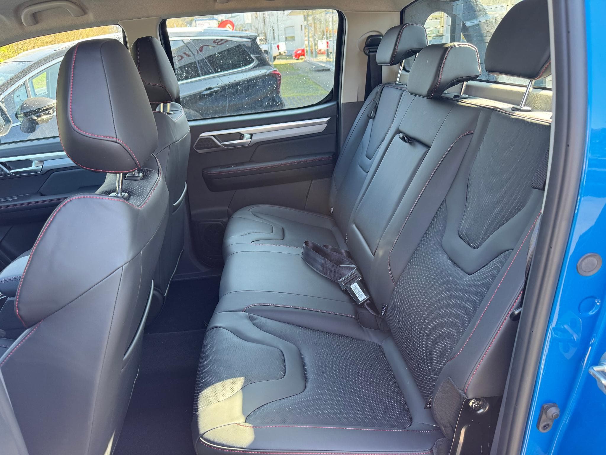 JAC 8 Pro 2,4L 4x4 3t AHL Pickup 360-Kamera (2025) - Photo 8