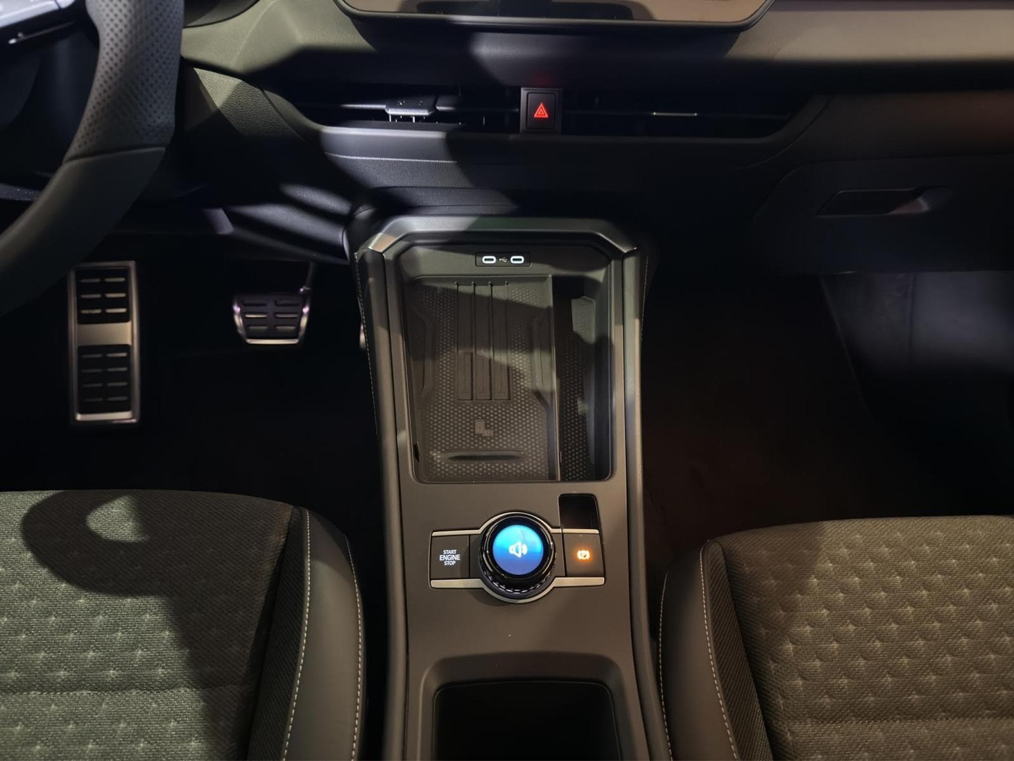 VW T-Roc R-LINE (2025) - Foto 12