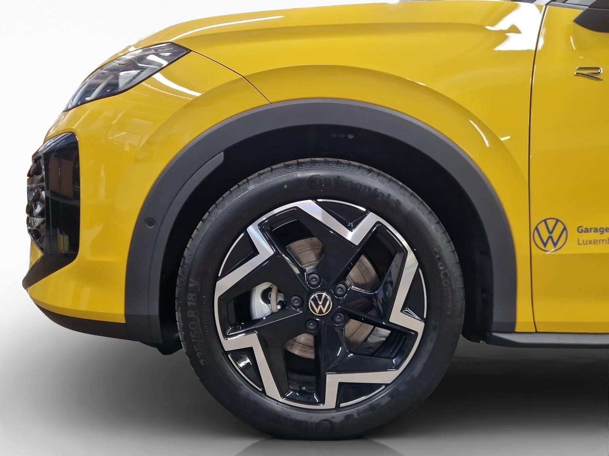VW T-Roc R-LINE (2025) - Foto 8