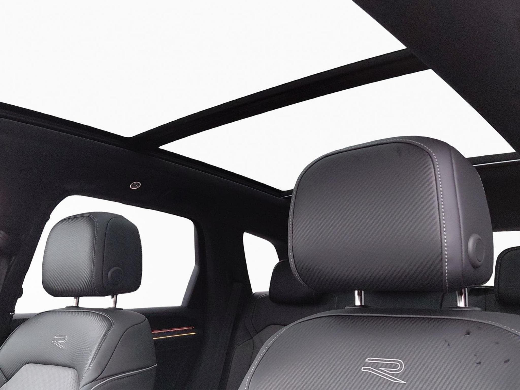 VW Touareg R-Line (2025) - Photo 15