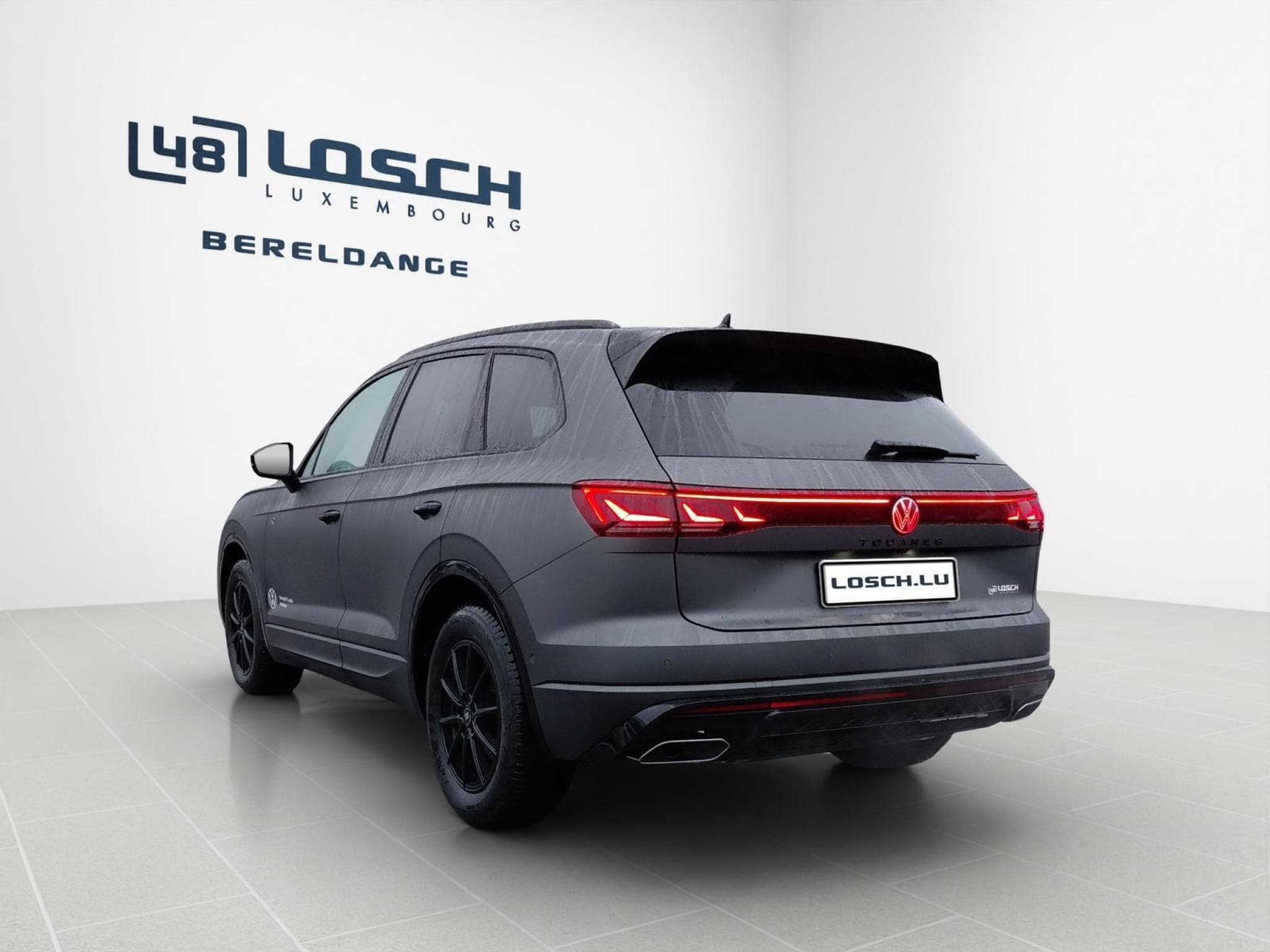 VW Touareg R-Line (2025) - Photo 6