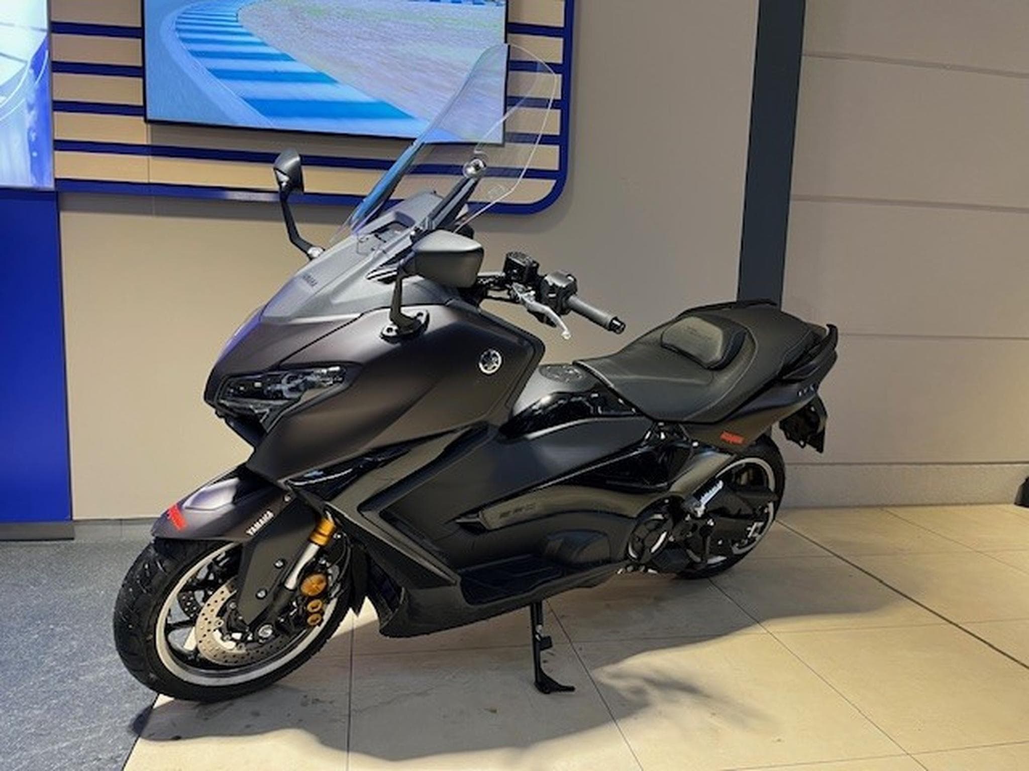 Yamaha T-Max Tech Max (2025) - Foto 1