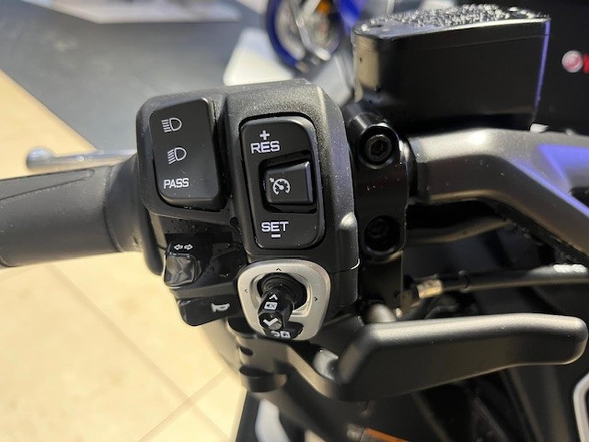 Yamaha T-Max Tech Max (2025) - Foto 9