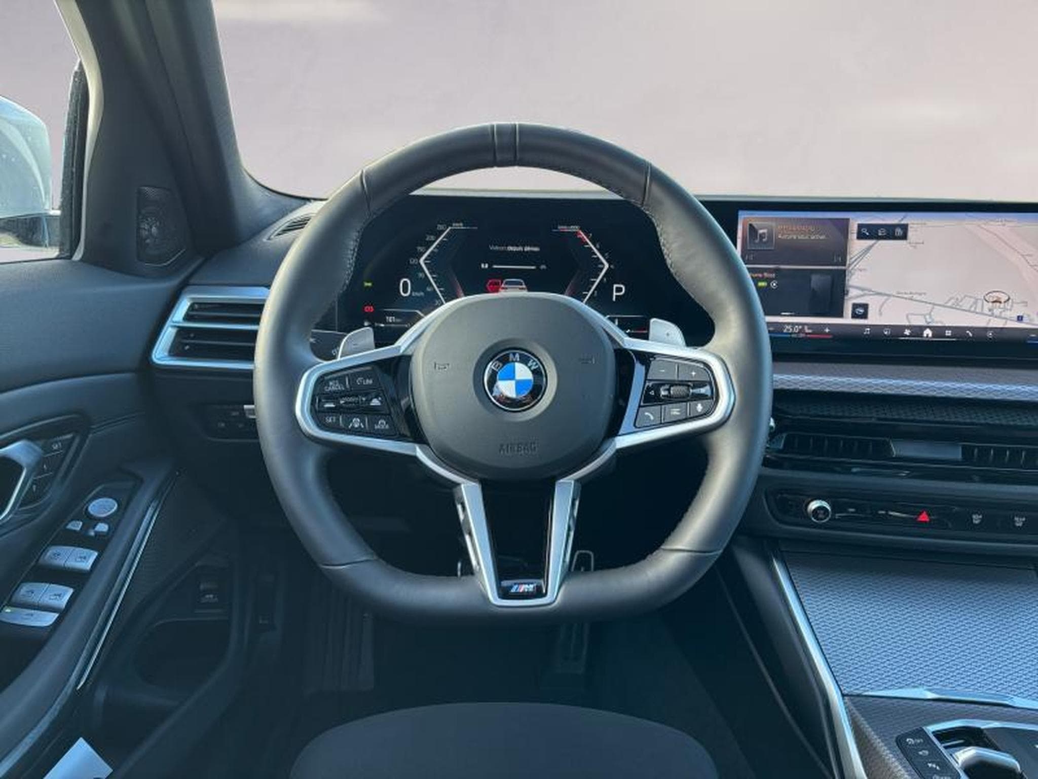 BMW 320 320i Touring Kit M Sport (2025) - Photo 15