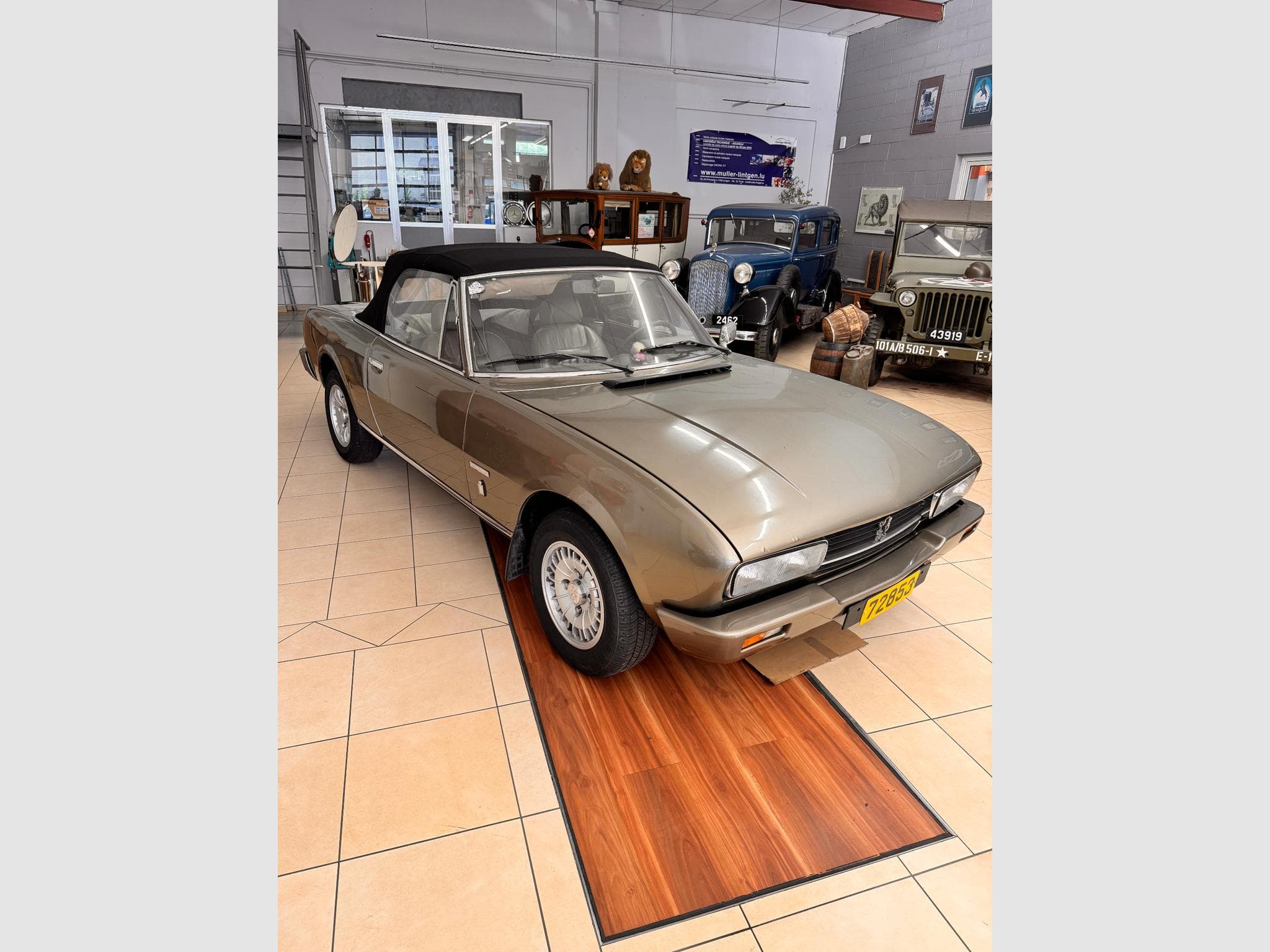 Peugeot 504 2.0 (1981) - Photo 1