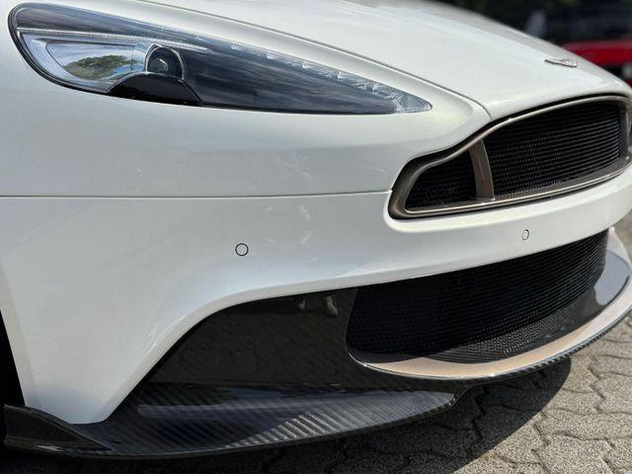 Aston-Martin Vanquish S  Serie limitée "PEARL" (2018) - Foto 2