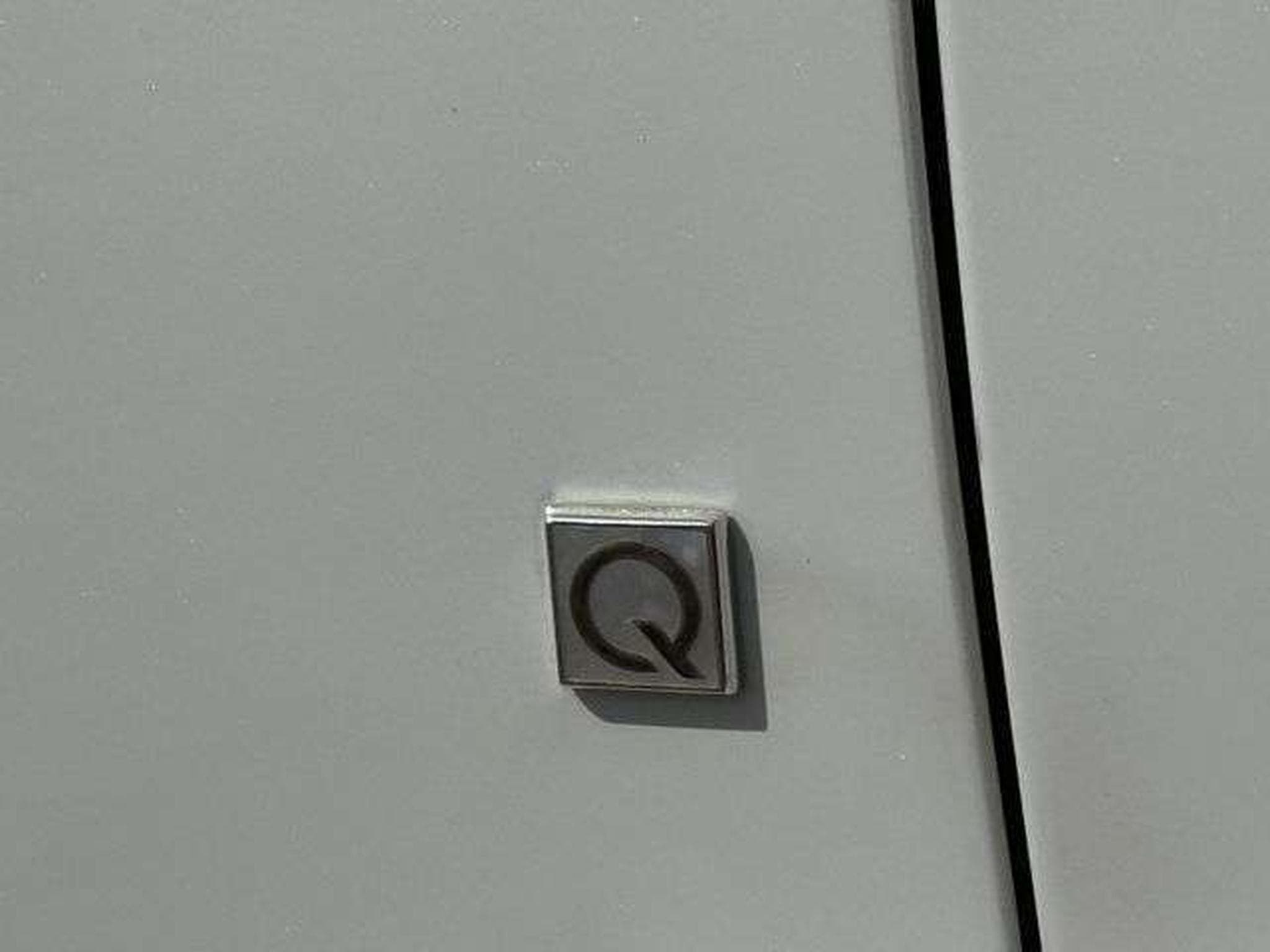 Aston-Martin Vanquish S  Serie limitée "PEARL" (2018) - Foto 8