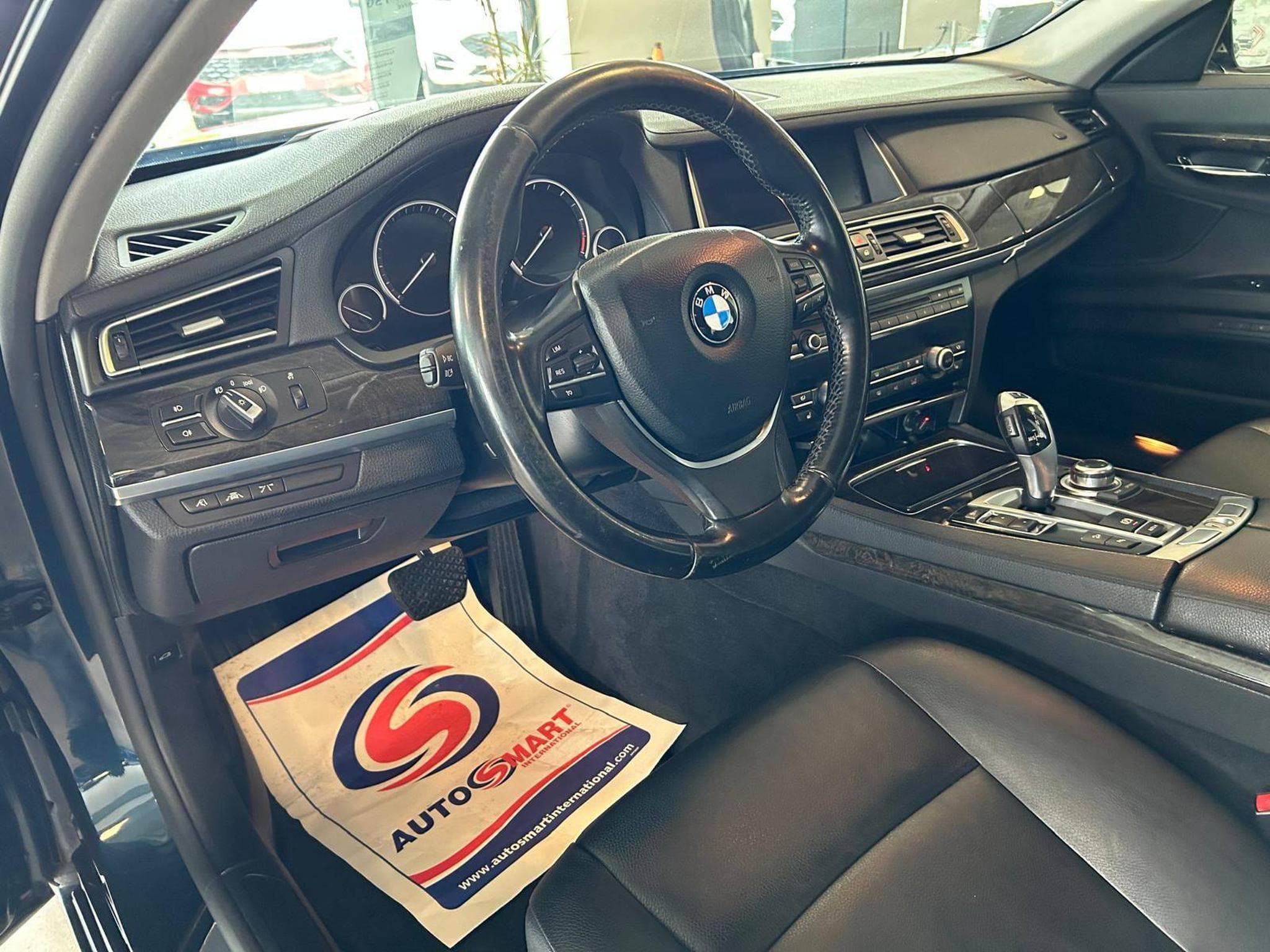 BMW 730 d xDrive (2012) - Photo 8