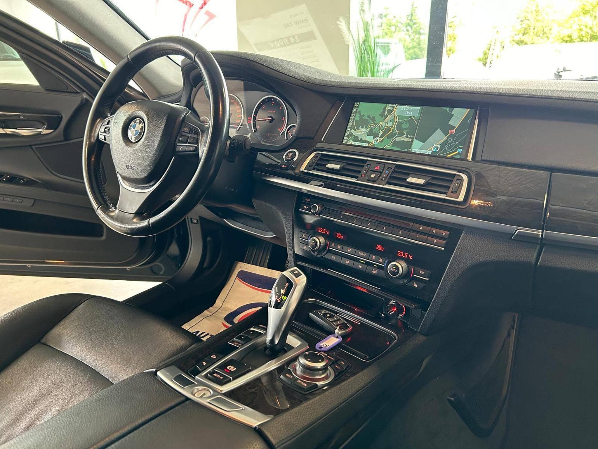 BMW 730 d xDrive (2012) - Photo 10