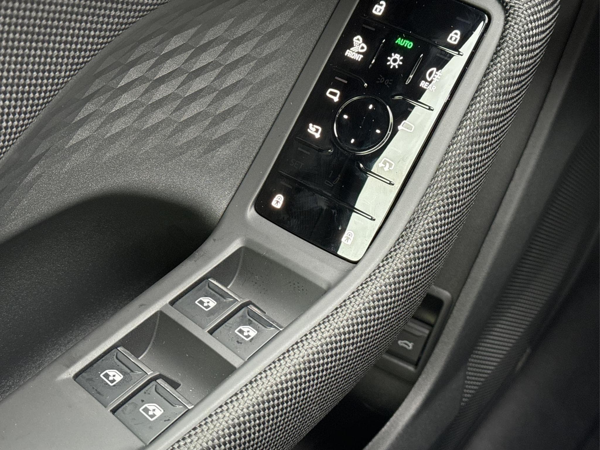 Audi A5 Avant Basis (2024) - Photo 17