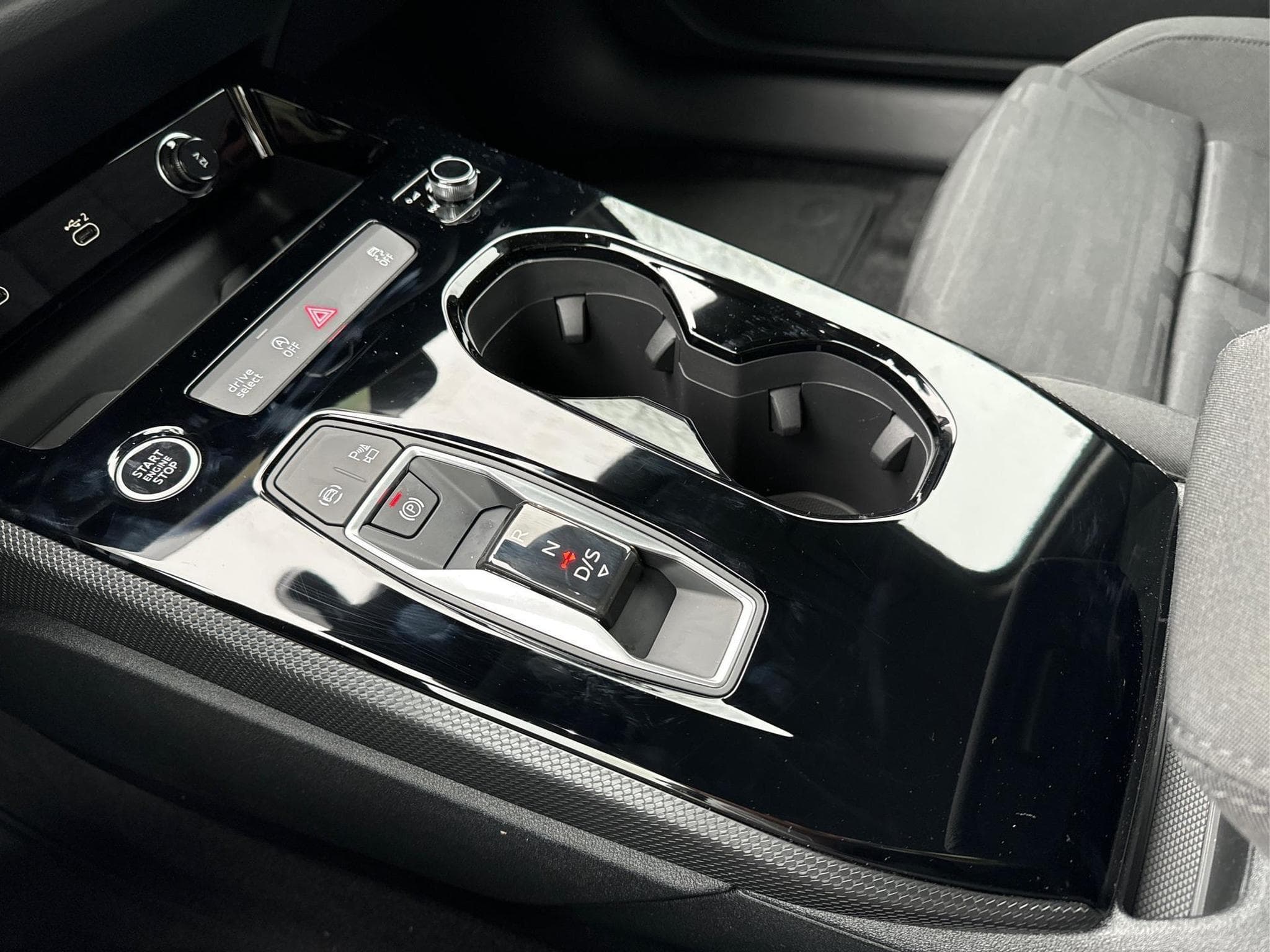 Audi A5 Avant Basis (2024) - Photo 20