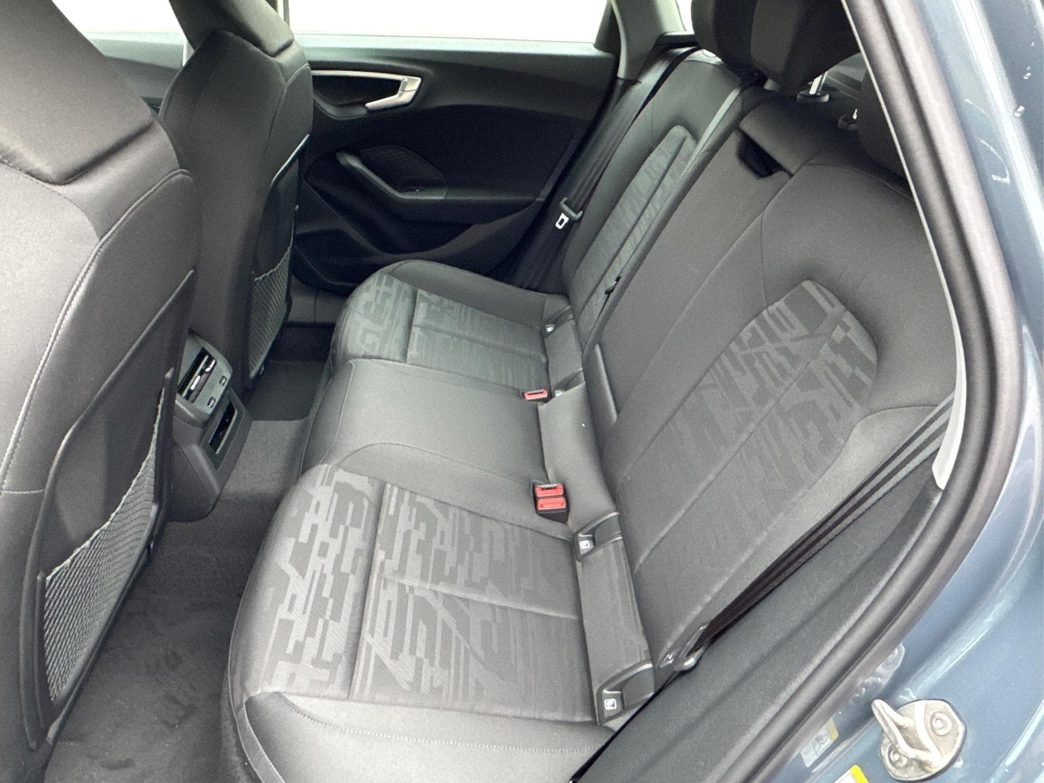 Audi A5 Avant Basis (2024) - Photo 25