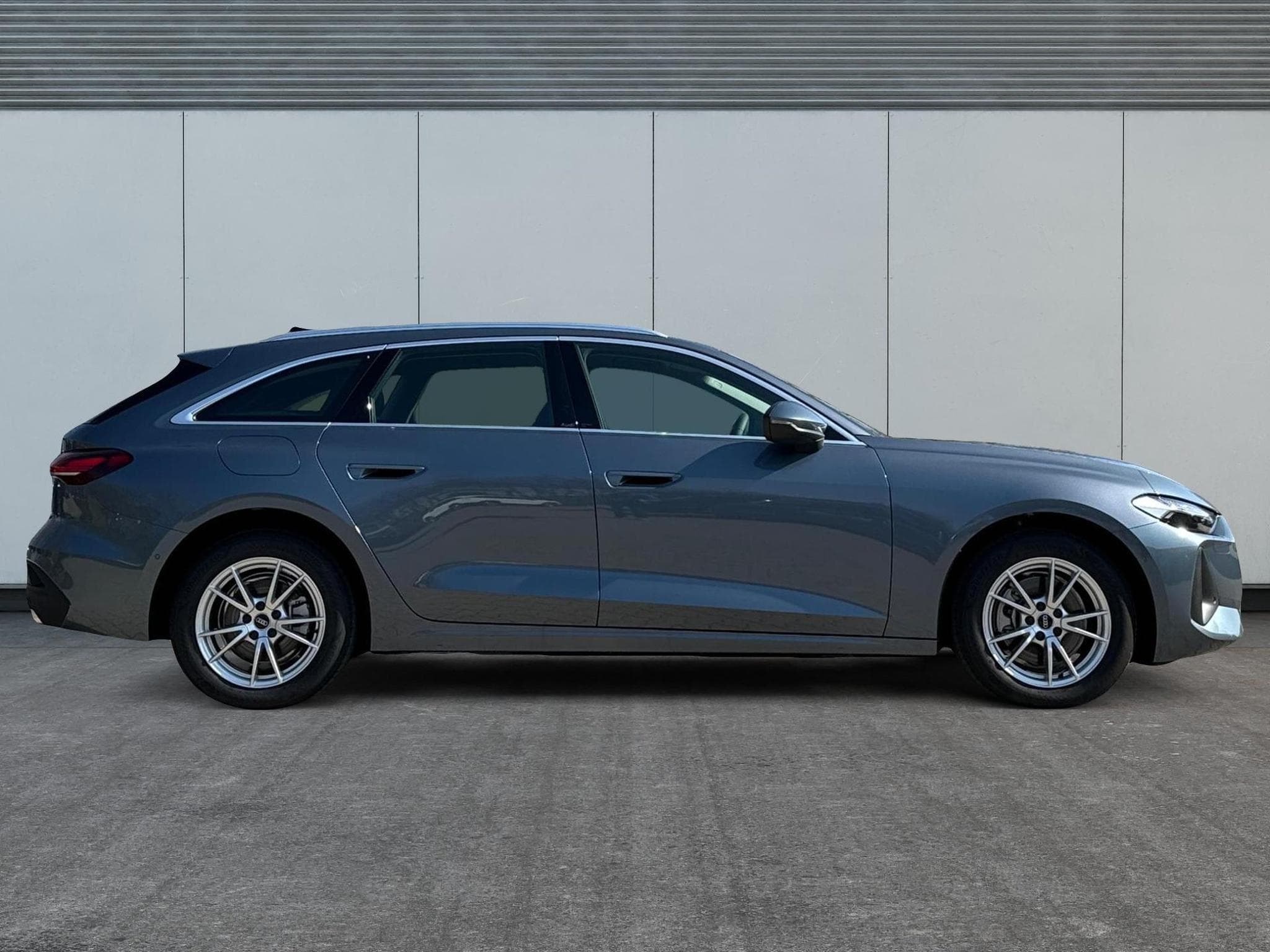 Audi A5 Avant Basis (2024) - Photo 5