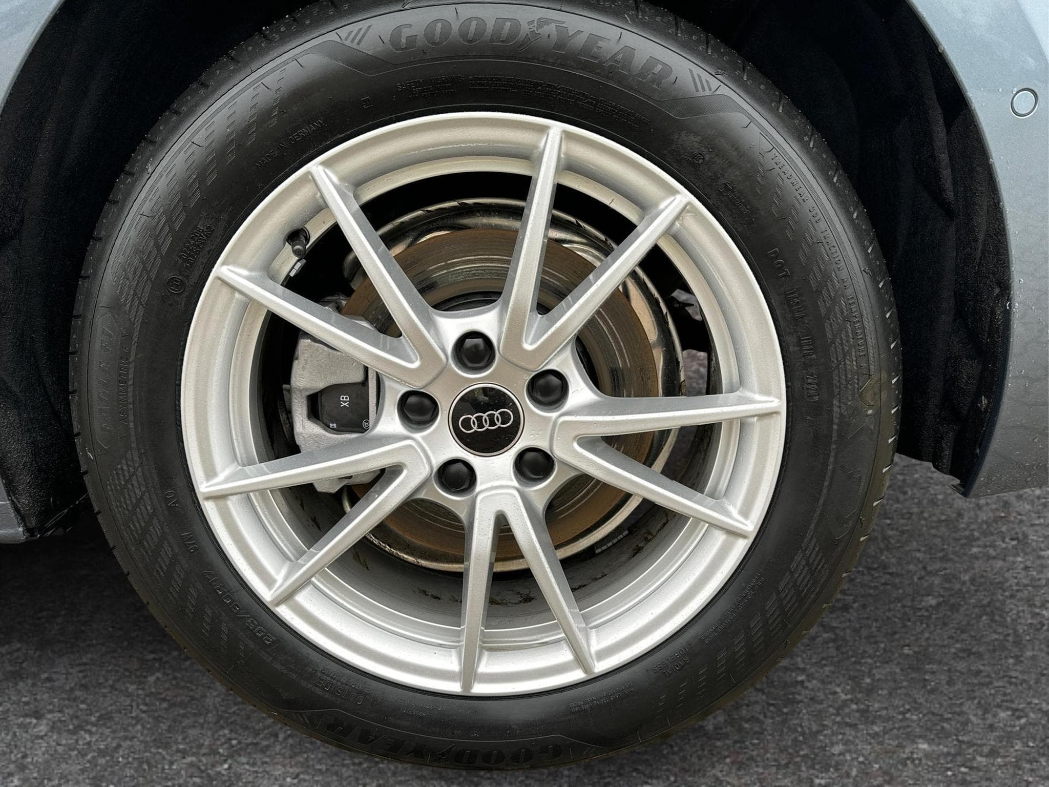 Audi A5 Avant Basis (2024) - Photo 9