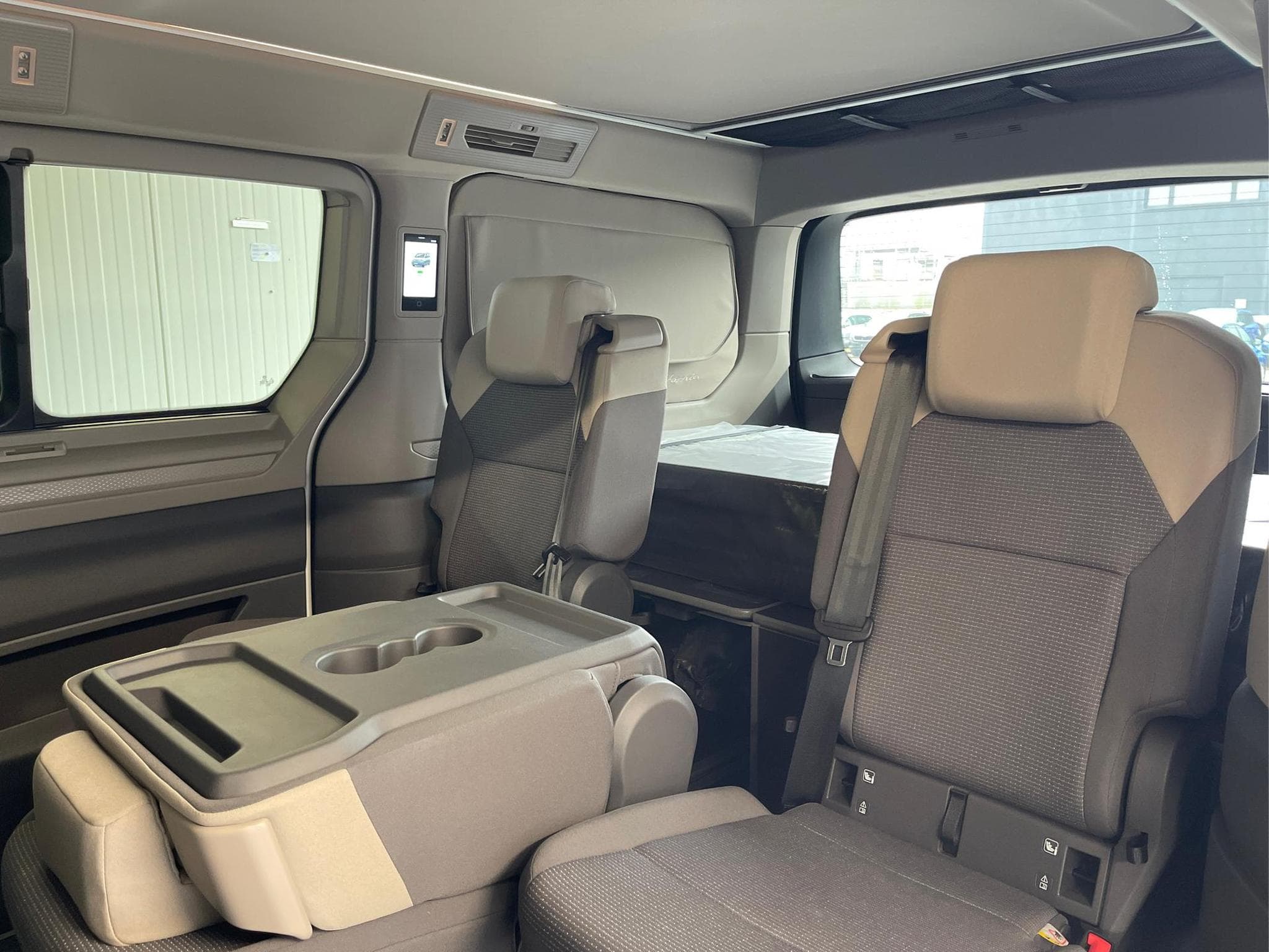 VW California Beach Camper (2025) - Photo 17