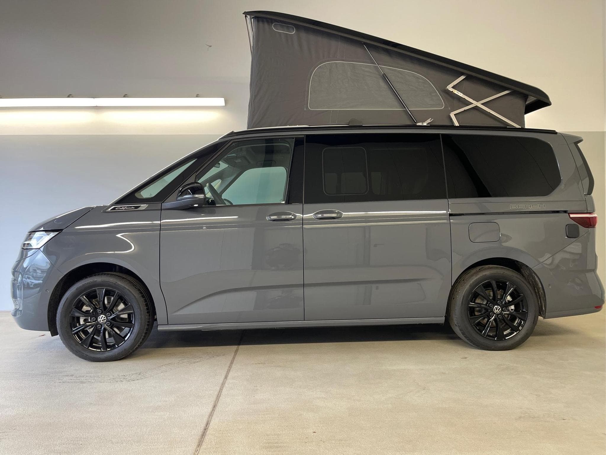 VW California Beach Camper (2025) - Photo 3
