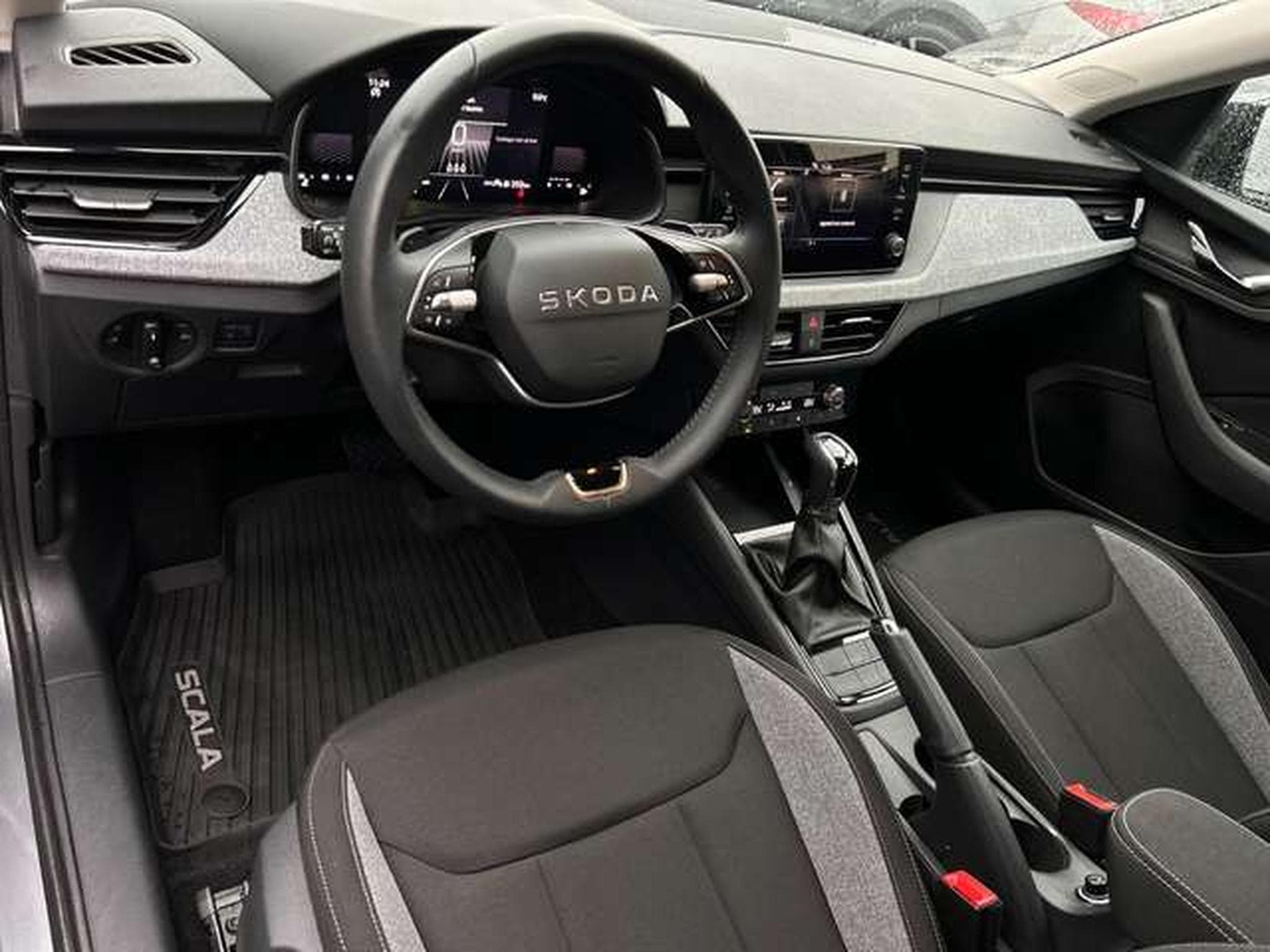 Skoda Scala 1.0 TSI 116 DSG7 SELECTION (2025) - Photo 12