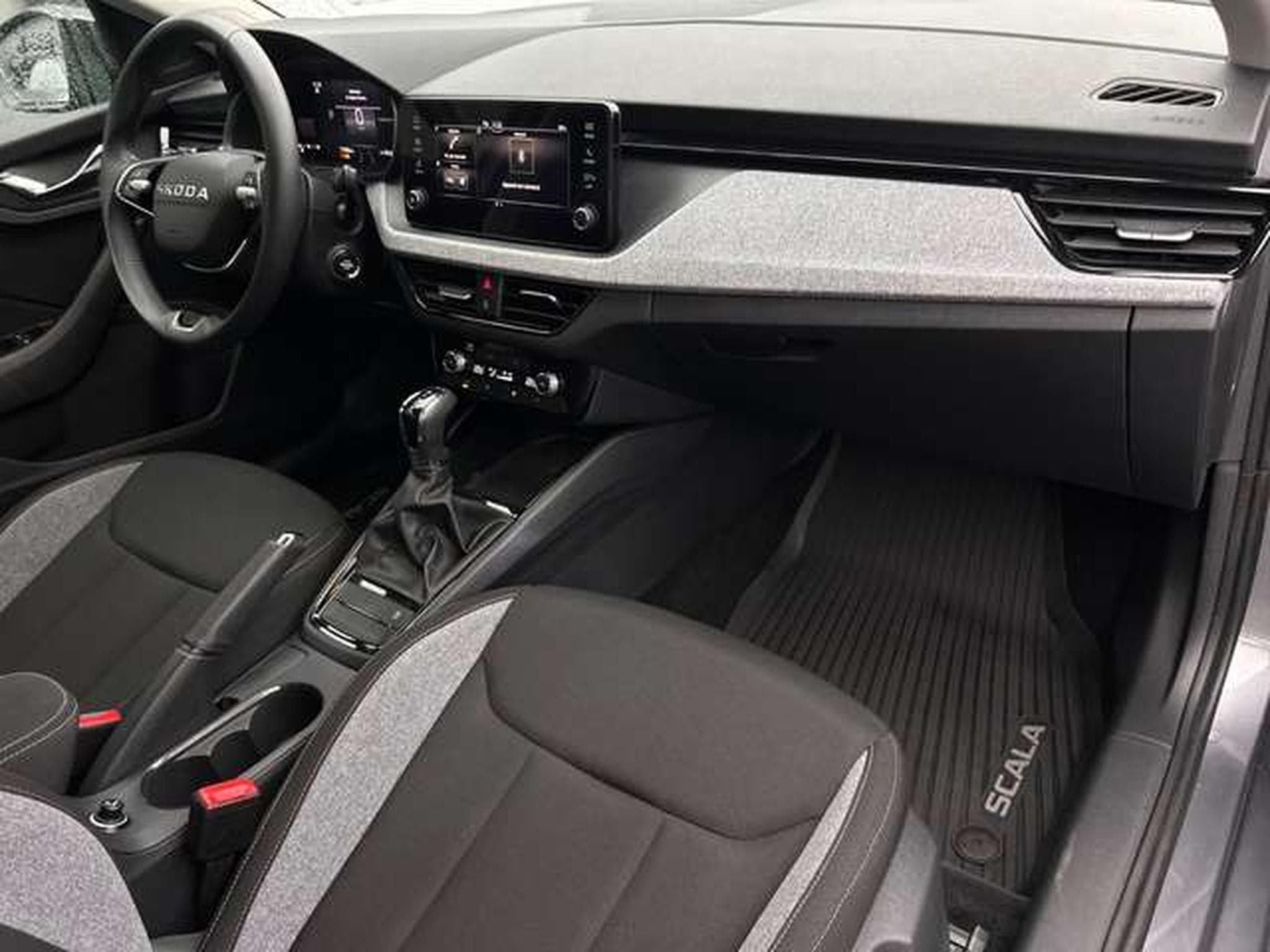 Skoda Scala 1.0 TSI 116 DSG7 SELECTION (2025) - Photo 15