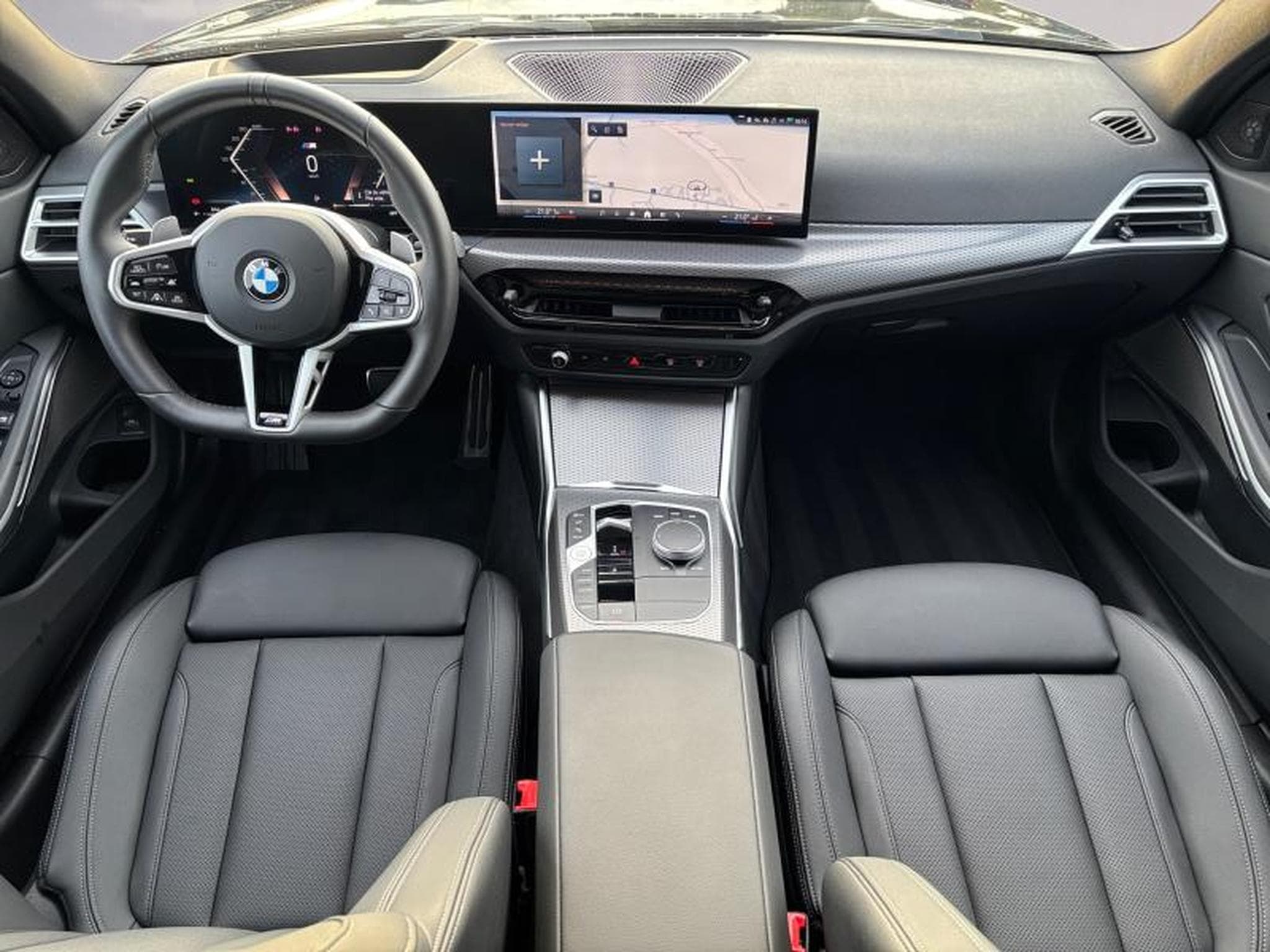 BMW 318 318i Touring Kit M Sport (2025) - Photo 7