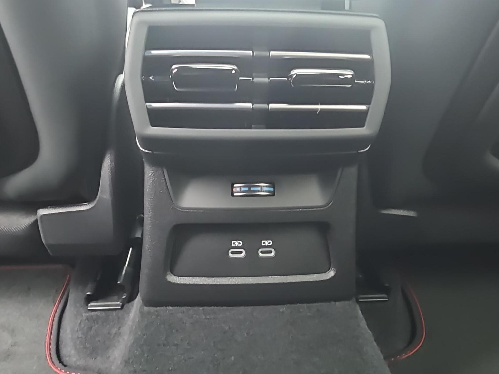 Audi S3 TFSI Sportback quattro S tronic (2026) - Foto 13