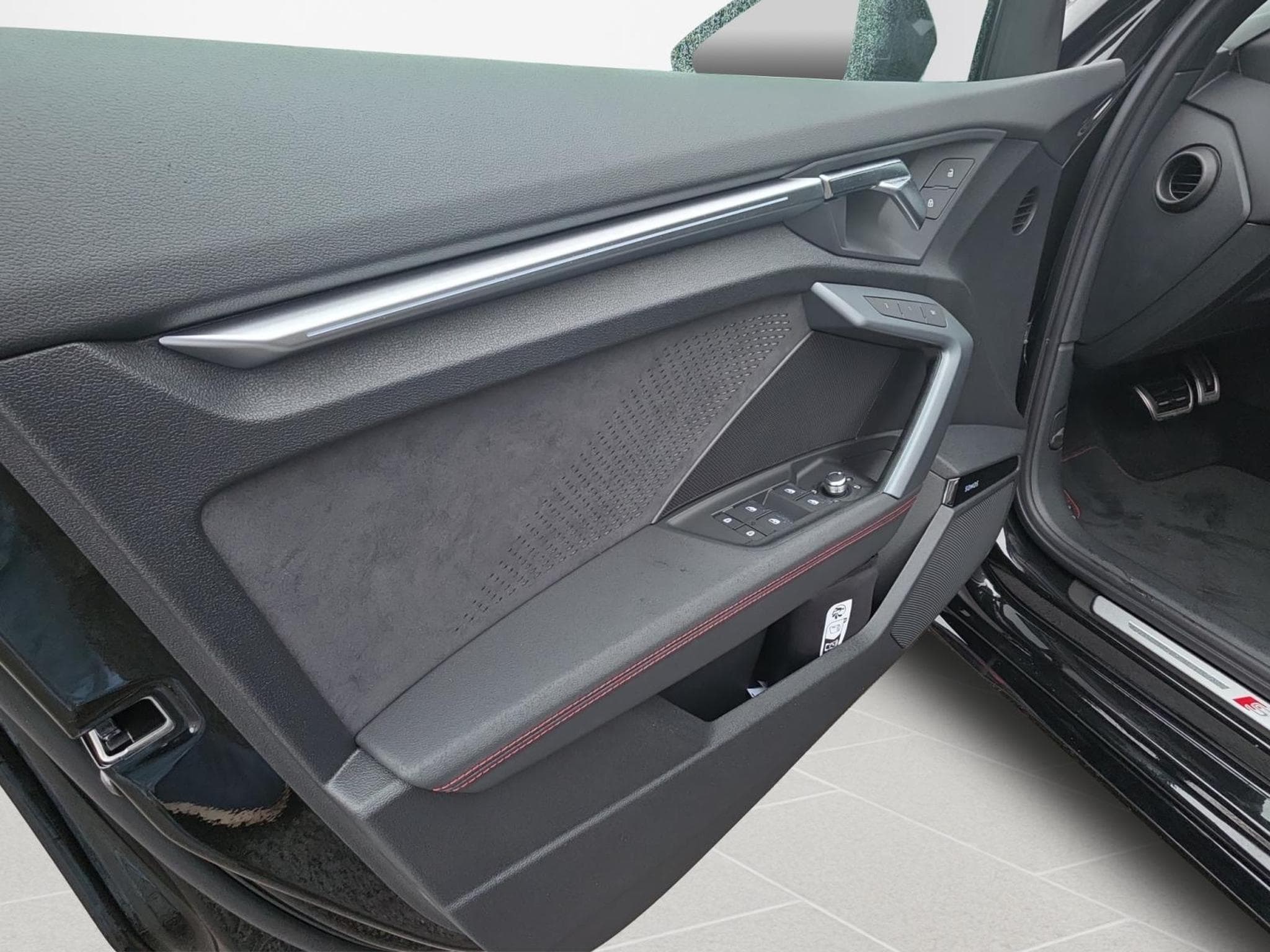 Audi S3 TFSI Sportback quattro S tronic (2026) - Foto 14