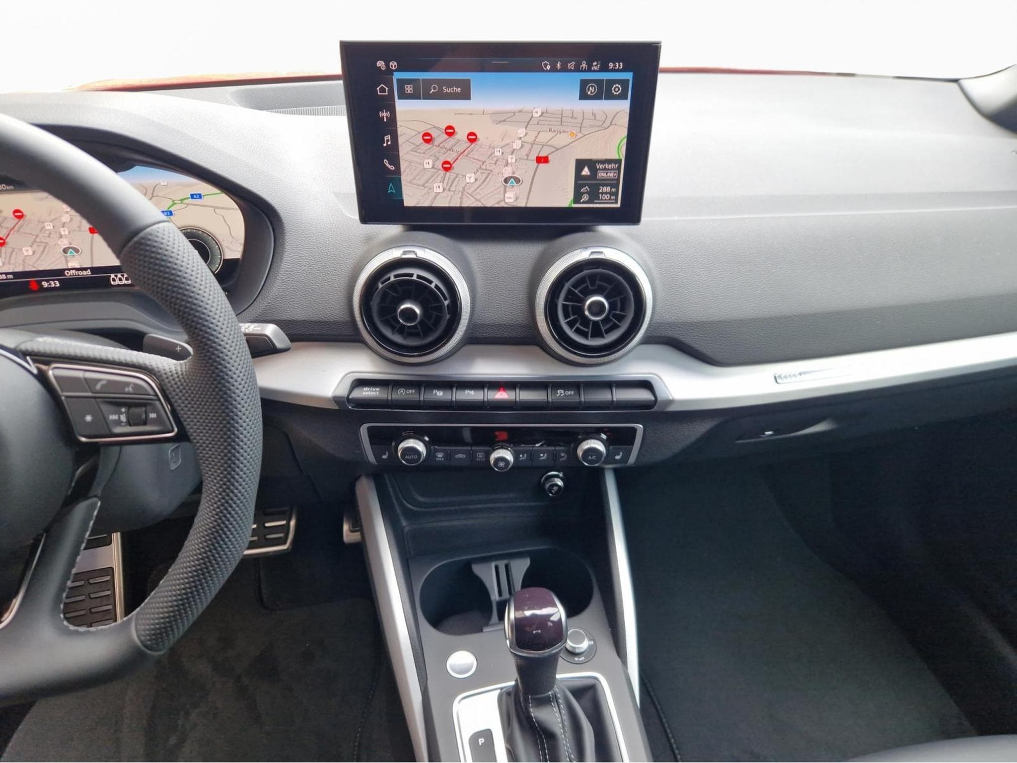 Audi Q2 S line (2025) - Photo 12